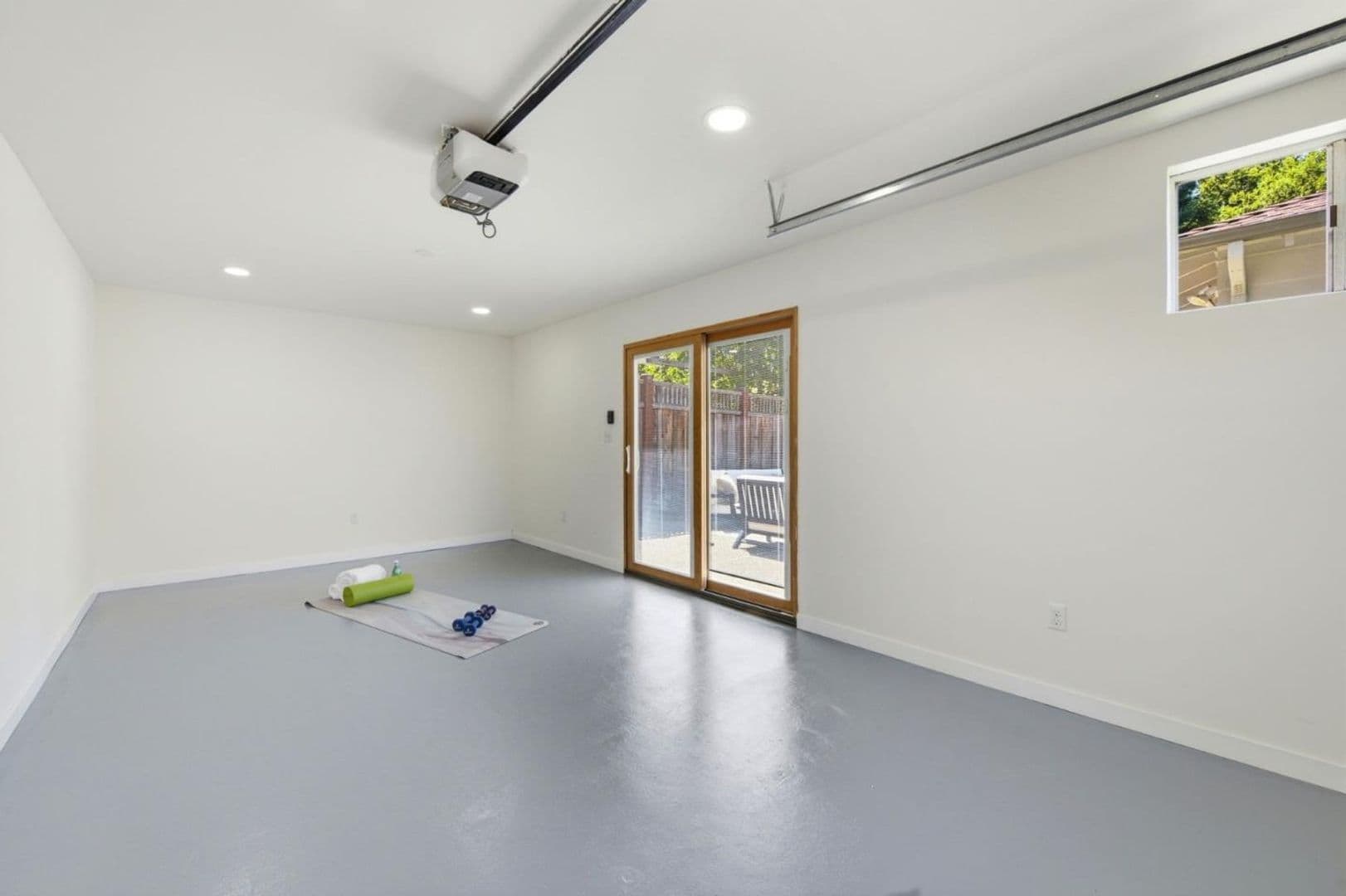 Palo Alto House: 150 Middlefield Rd.,