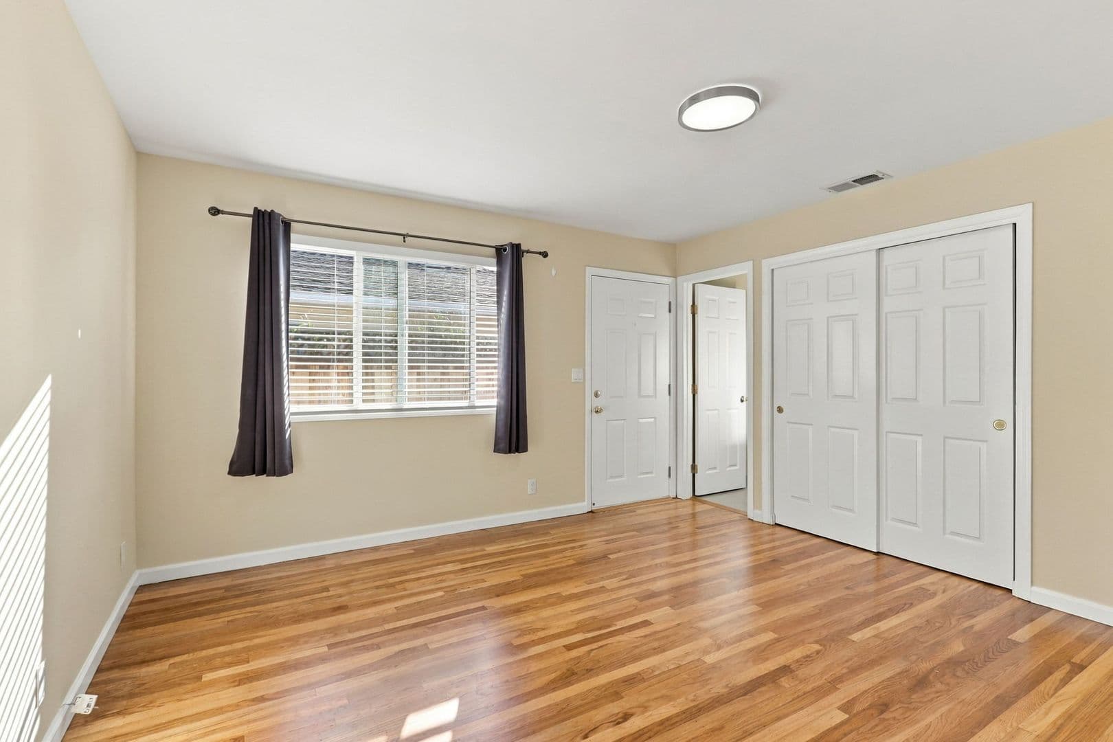 Sunnyvale House: 927 Iris Ave.