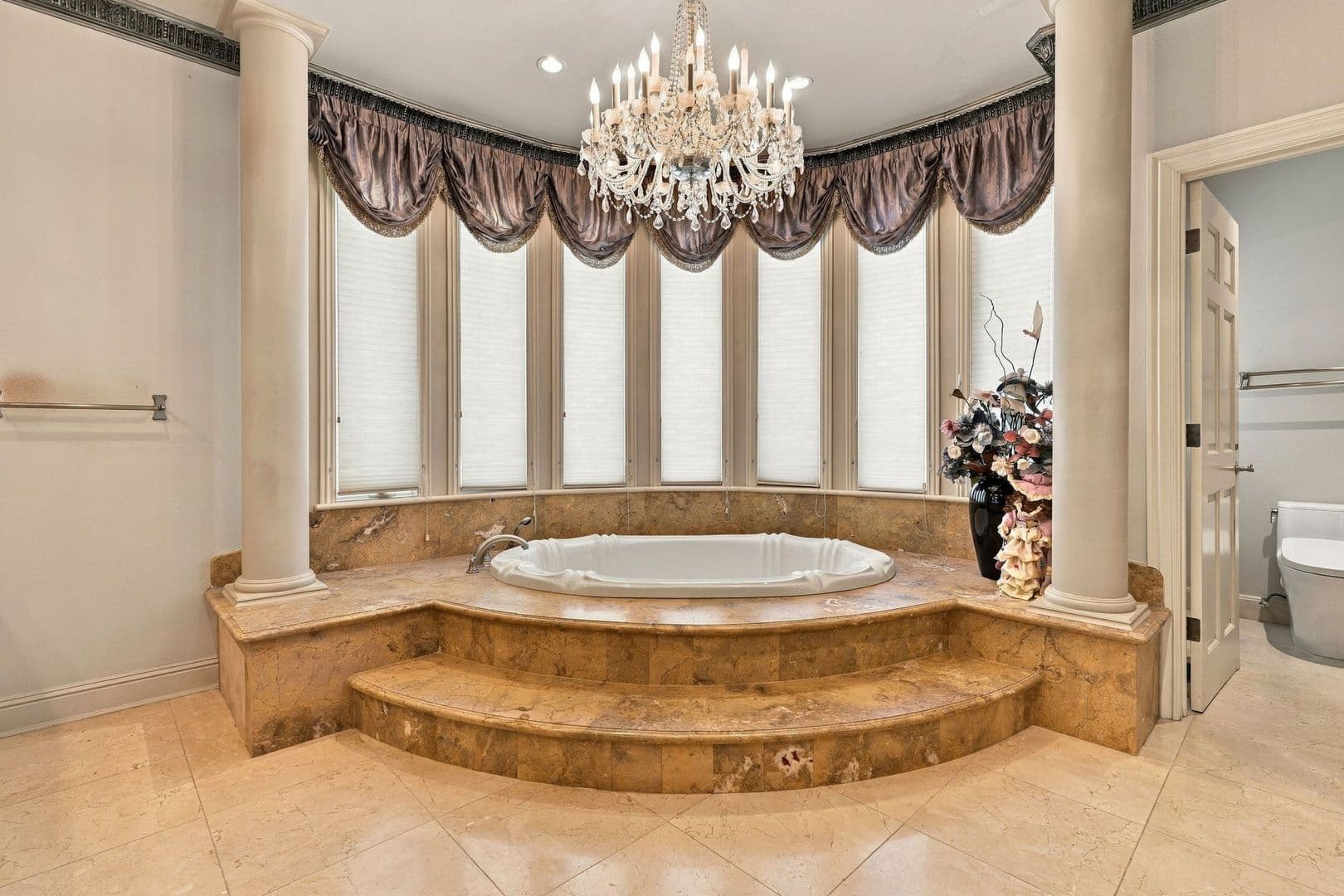 Los Altos Hills House: 14289 Saddle Mountain Dr