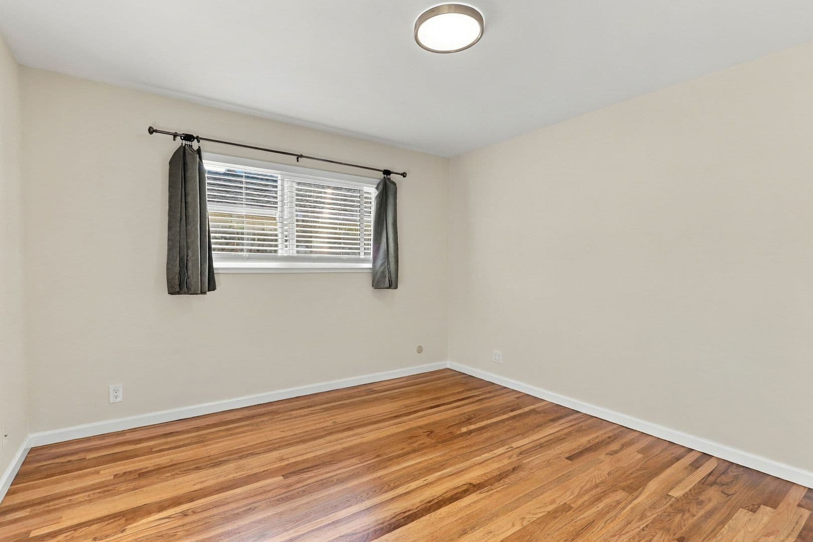 Sunnyvale House: 927 Iris Ave.