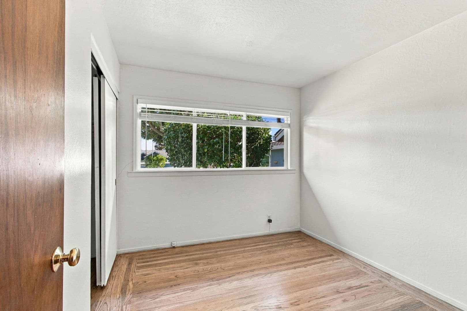 Santa Clara House: 160 Kit Carson Ct