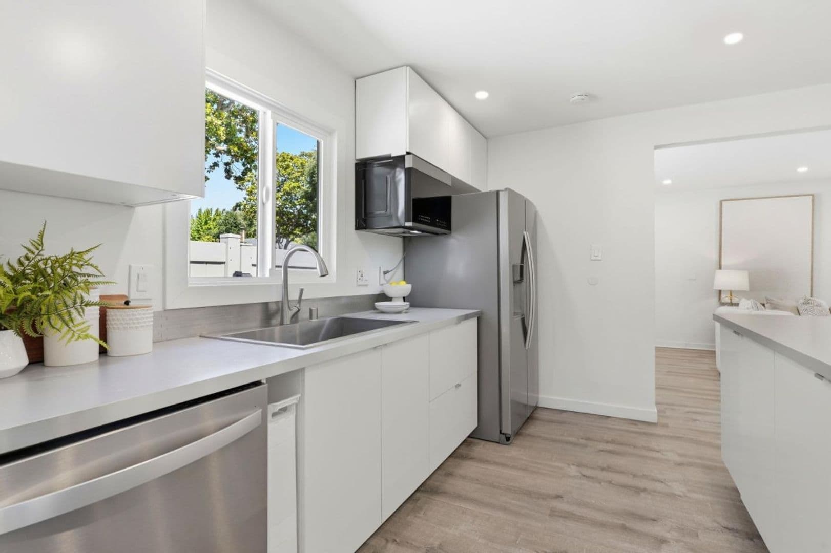 Palo Alto House: 150 Middlefield Rd.,