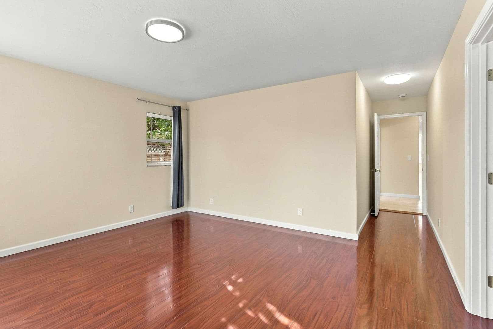 Sunnyvale House: 927 Iris Ave.