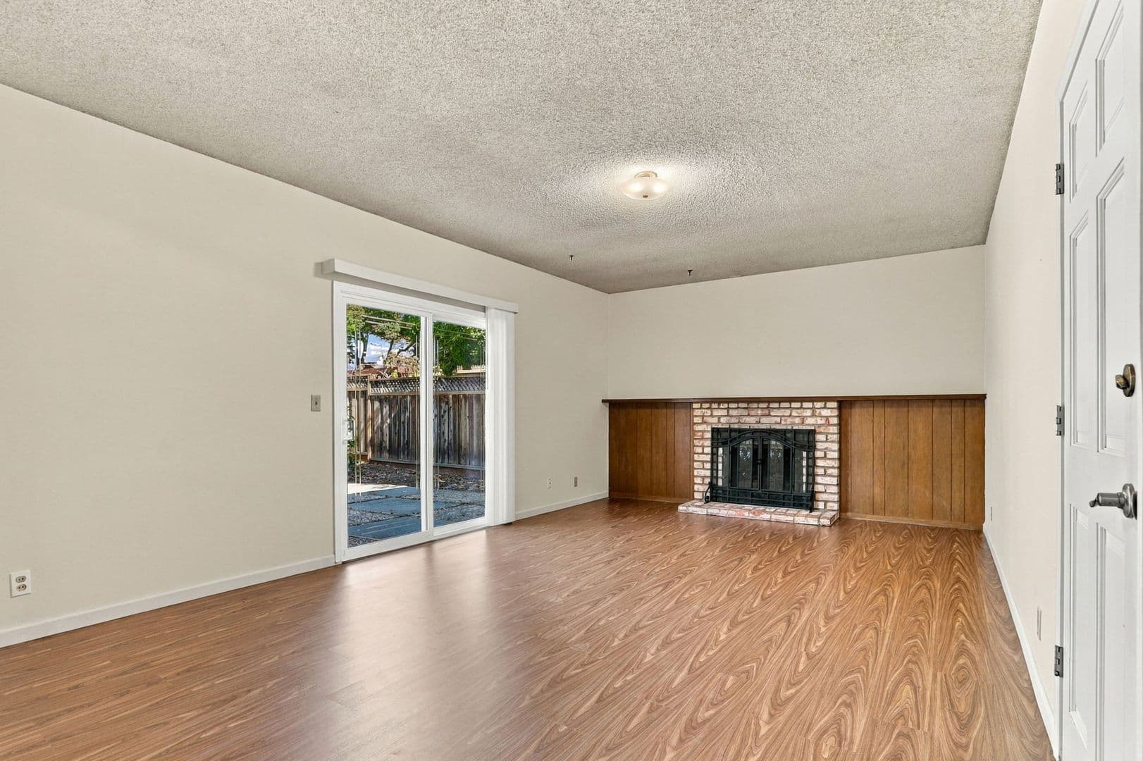 Sunnyvale House: 931 Larkspur Ave