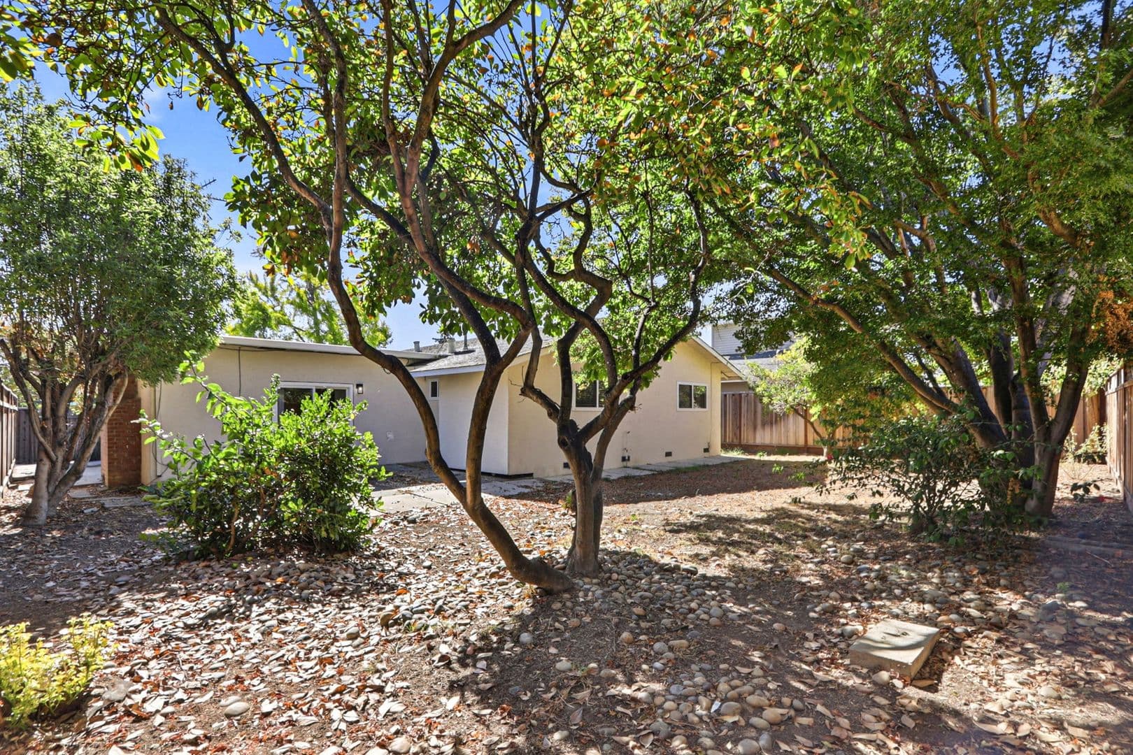 Sunnyvale House: 931 Larkspur Ave