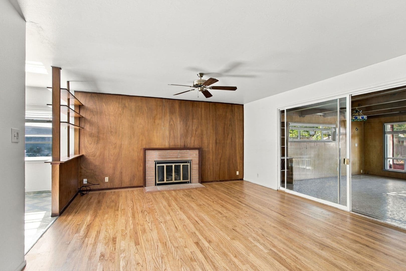 Santa Clara House: 160 Kit Carson Ct