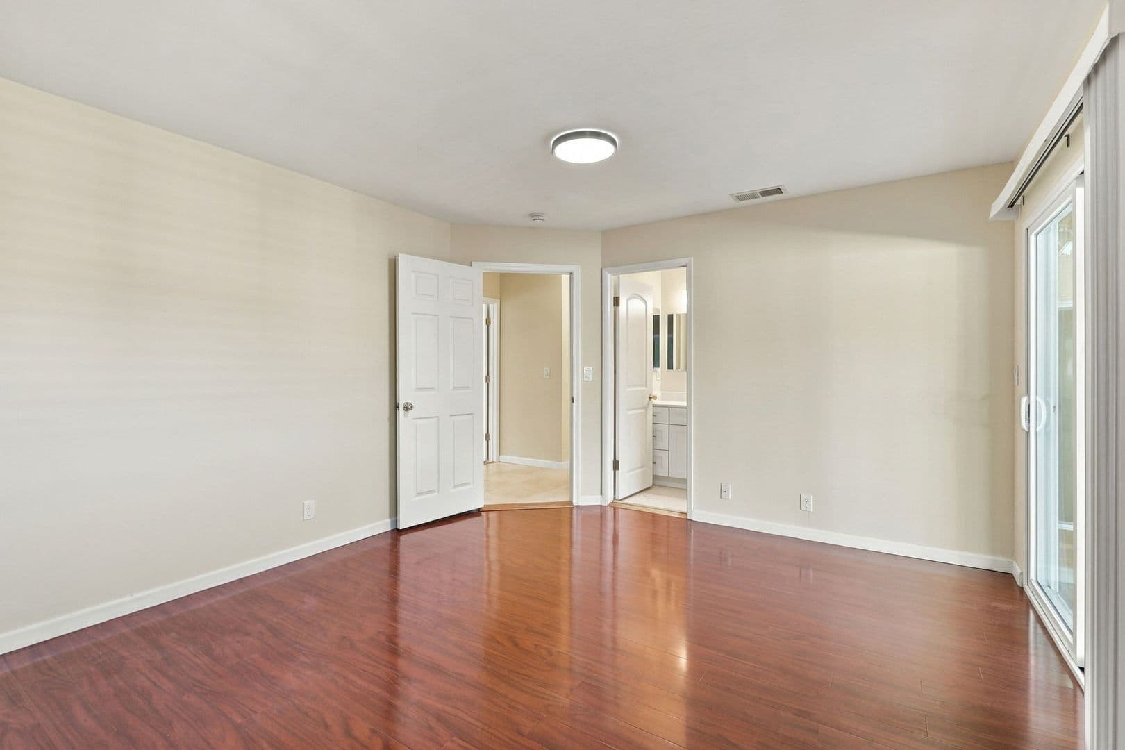 Sunnyvale House: 927 Iris Ave.