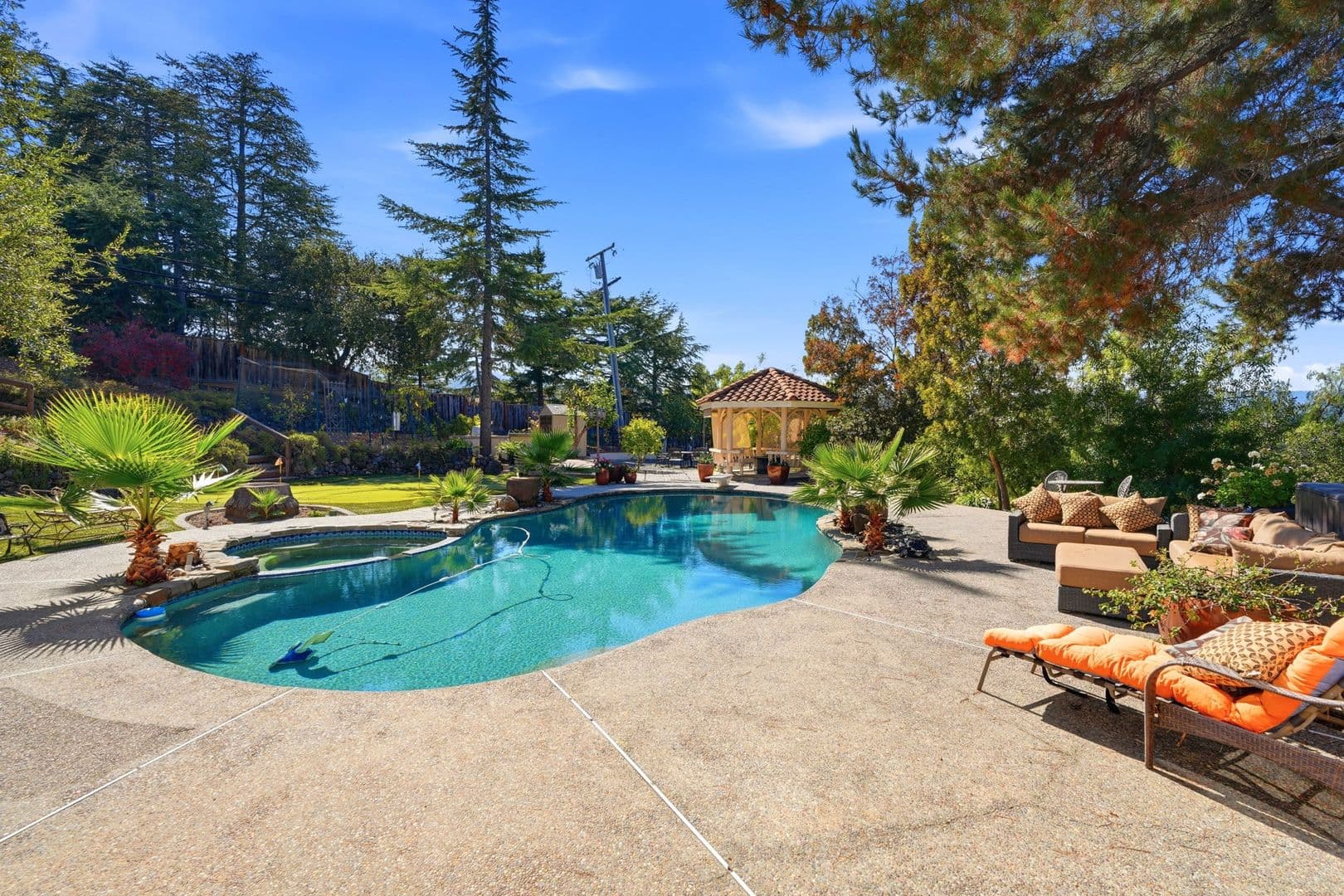 Los Altos Hills House: 14289 Saddle Mountain Dr