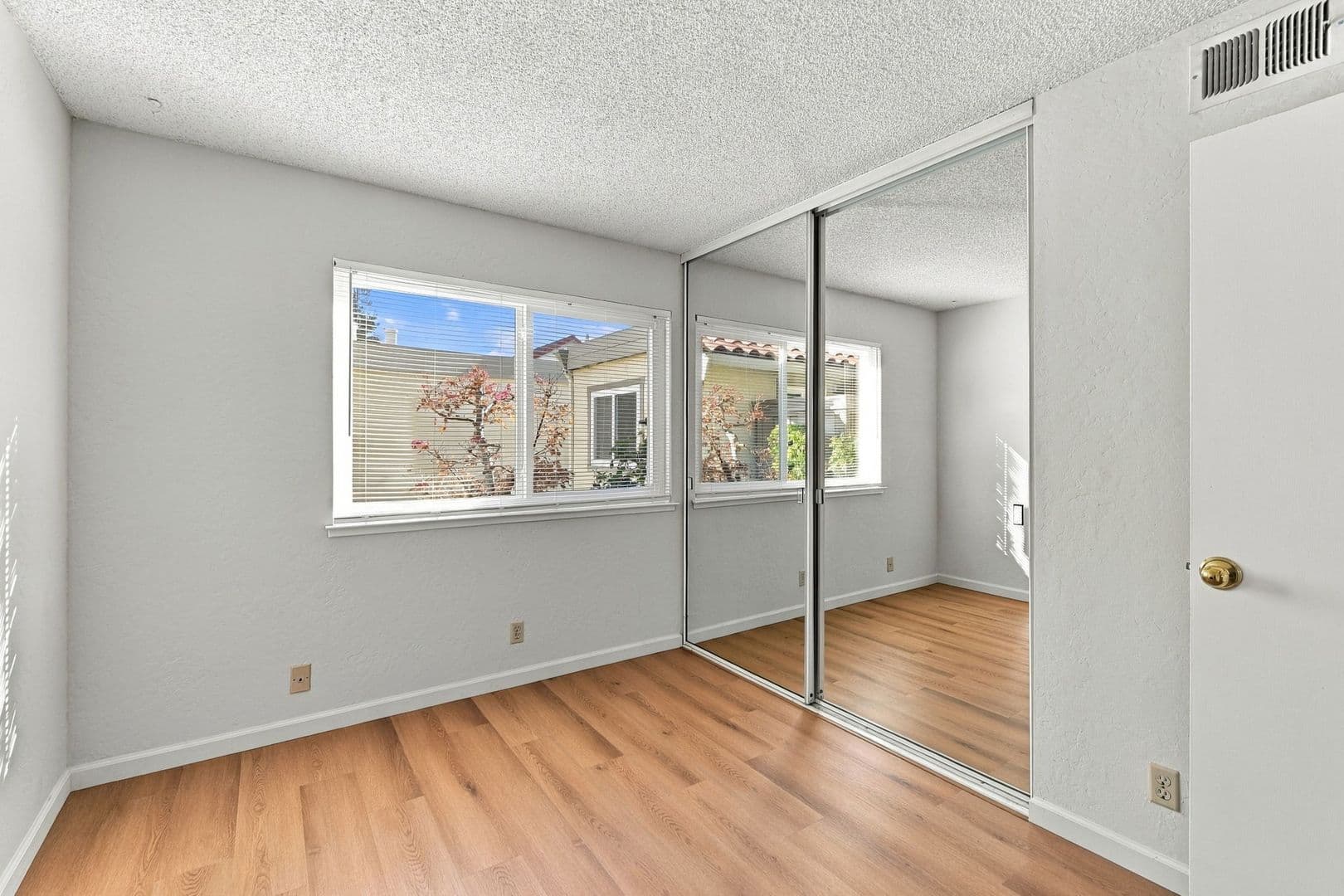 Cuptertino Townhome: 11012 Sweet Oak St.