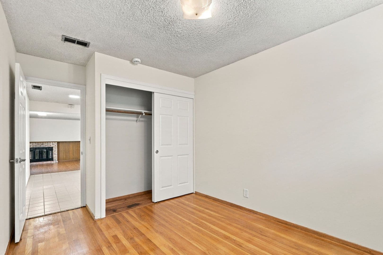 Sunnyvale House: 931 Larkspur Ave