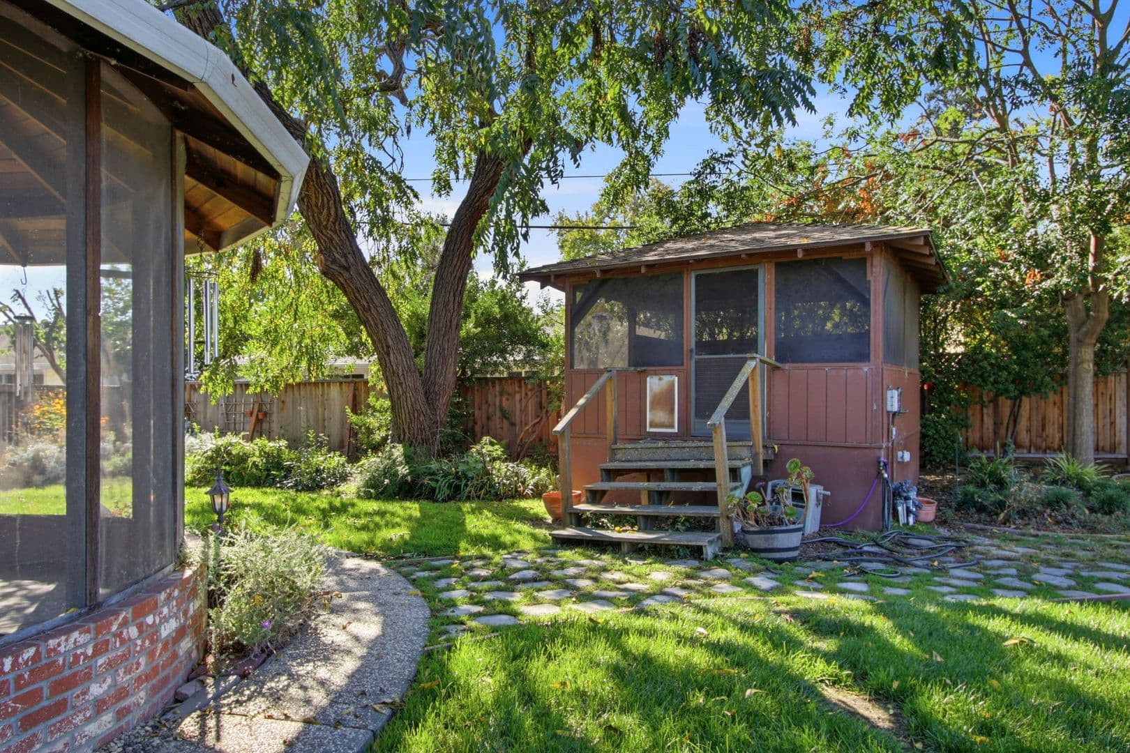Santa Clara House: 160 Kit Carson Ct