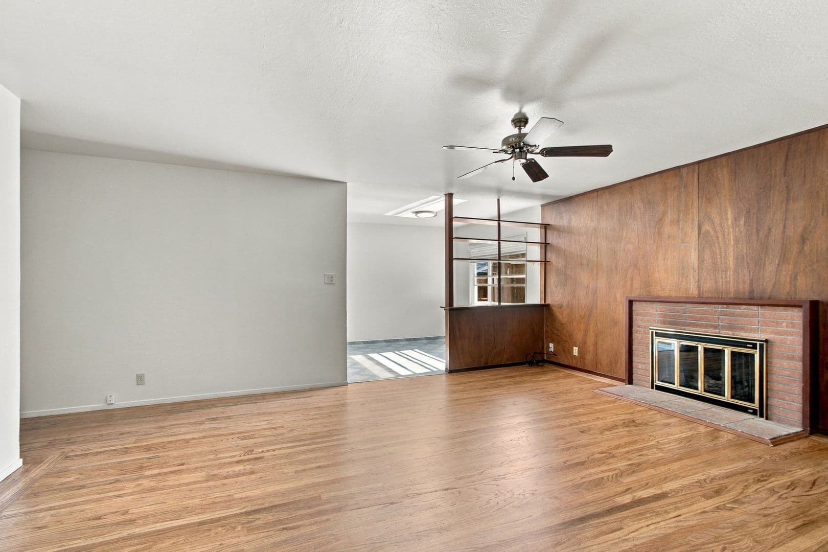 Santa Clara House: 160 Kit Carson Ct