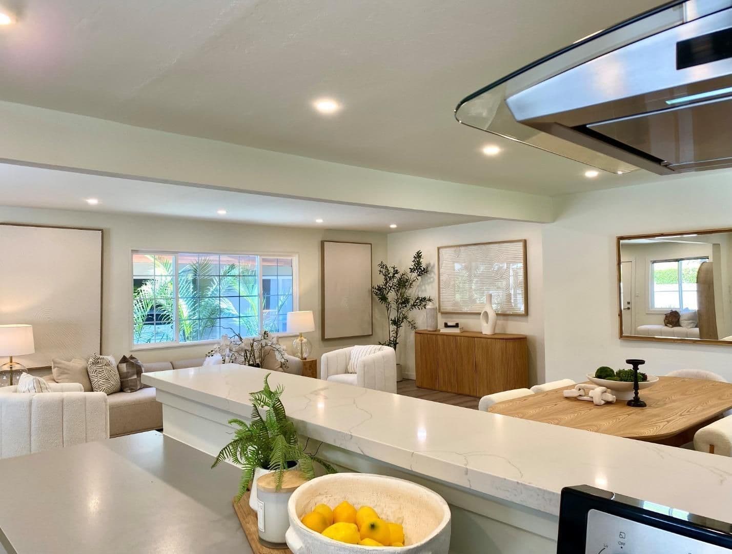 Palo Alto House: 150 Middlefield Rd.,