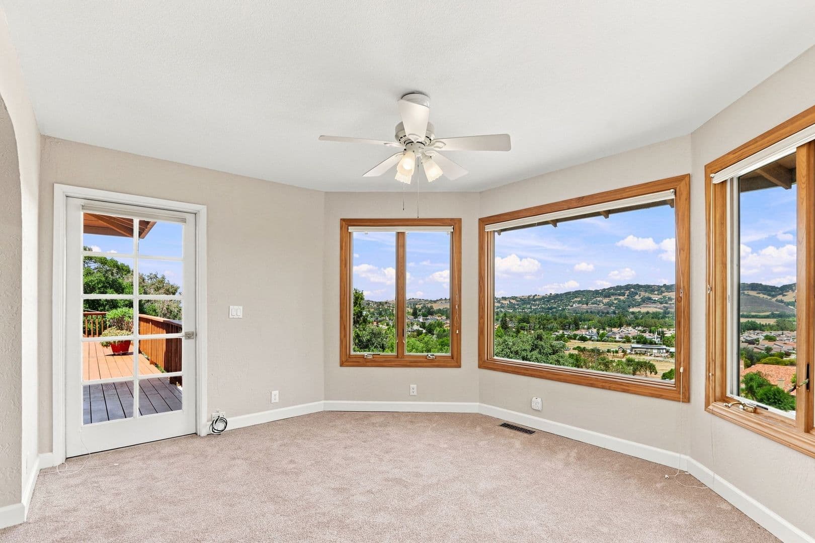 San Jose House: 19563 Almaden Rd