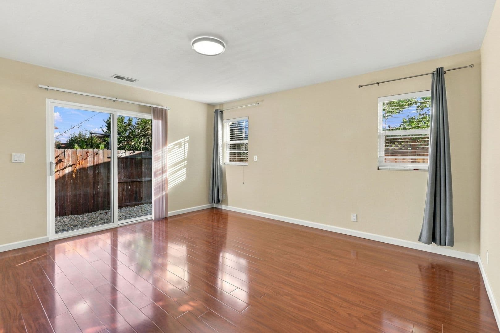 Sunnyvale House: 927 Iris Ave.