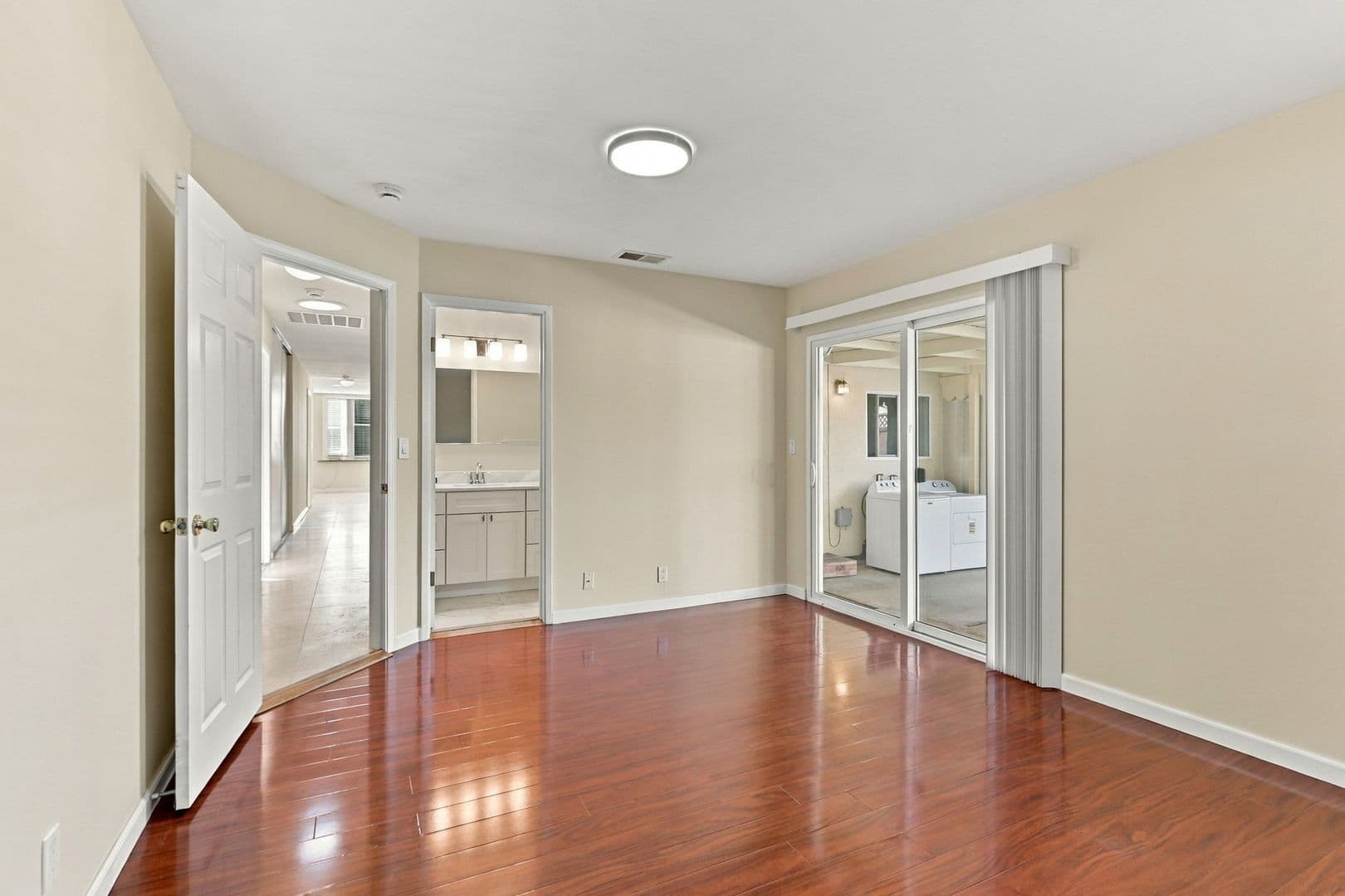 Sunnyvale House: 927 Iris Ave.