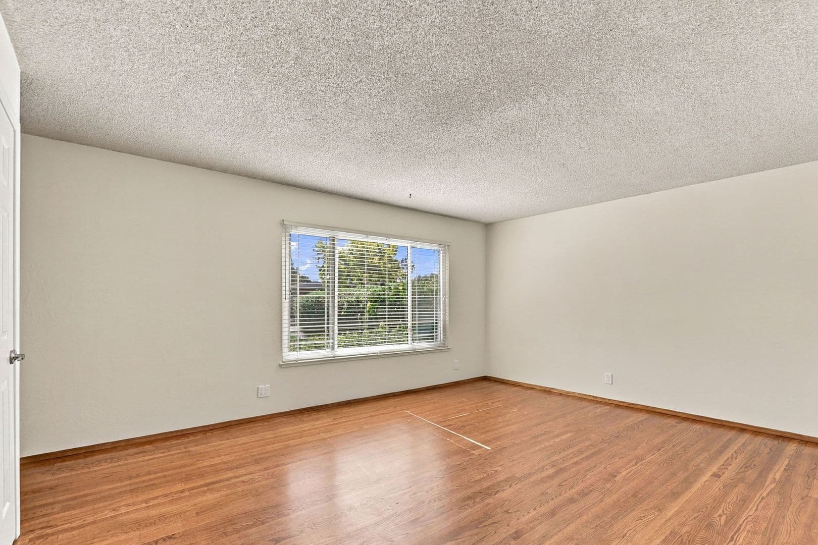 Sunnyvale House: 931 Larkspur Ave