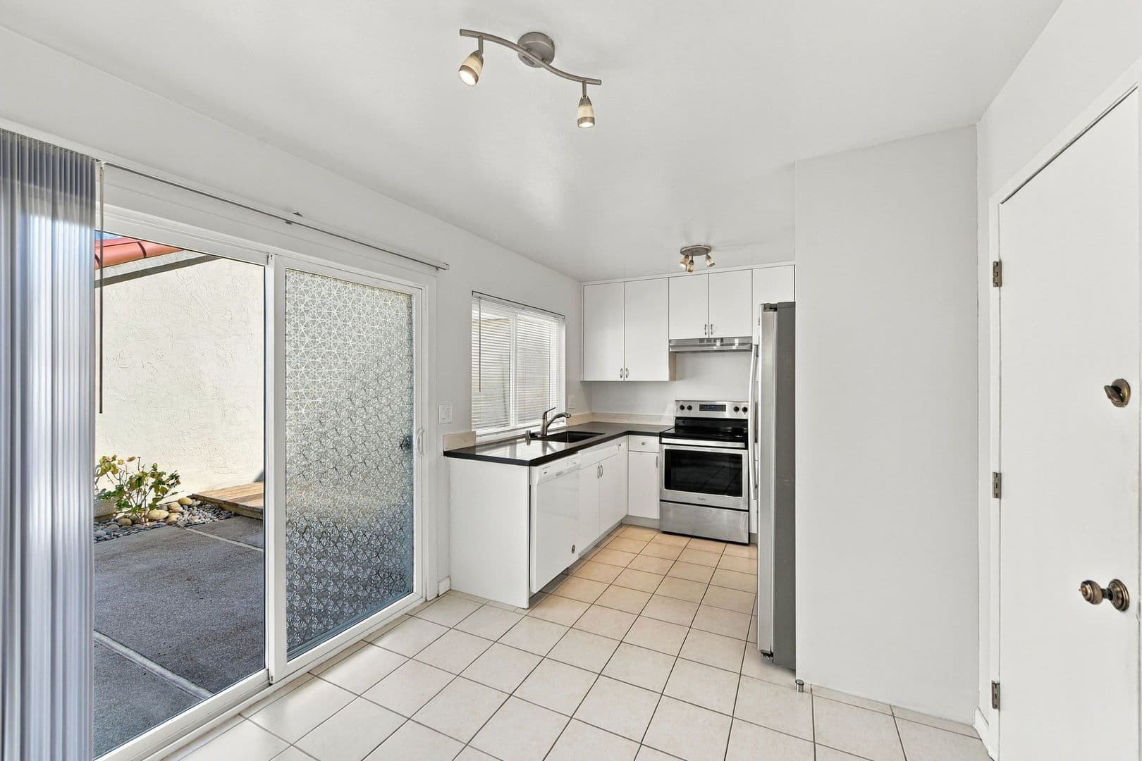 Cuptertino Townhome: 11012 Sweet Oak St.