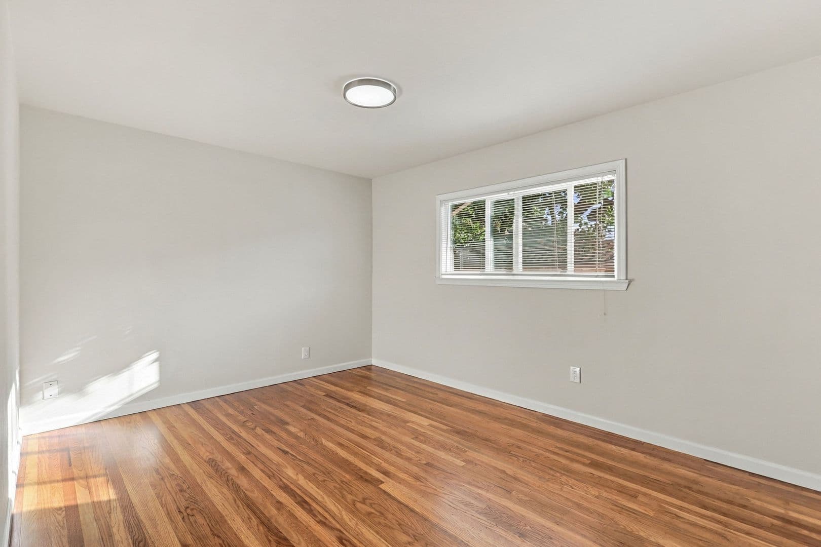 Sunnyvale House: 927 Iris Ave.