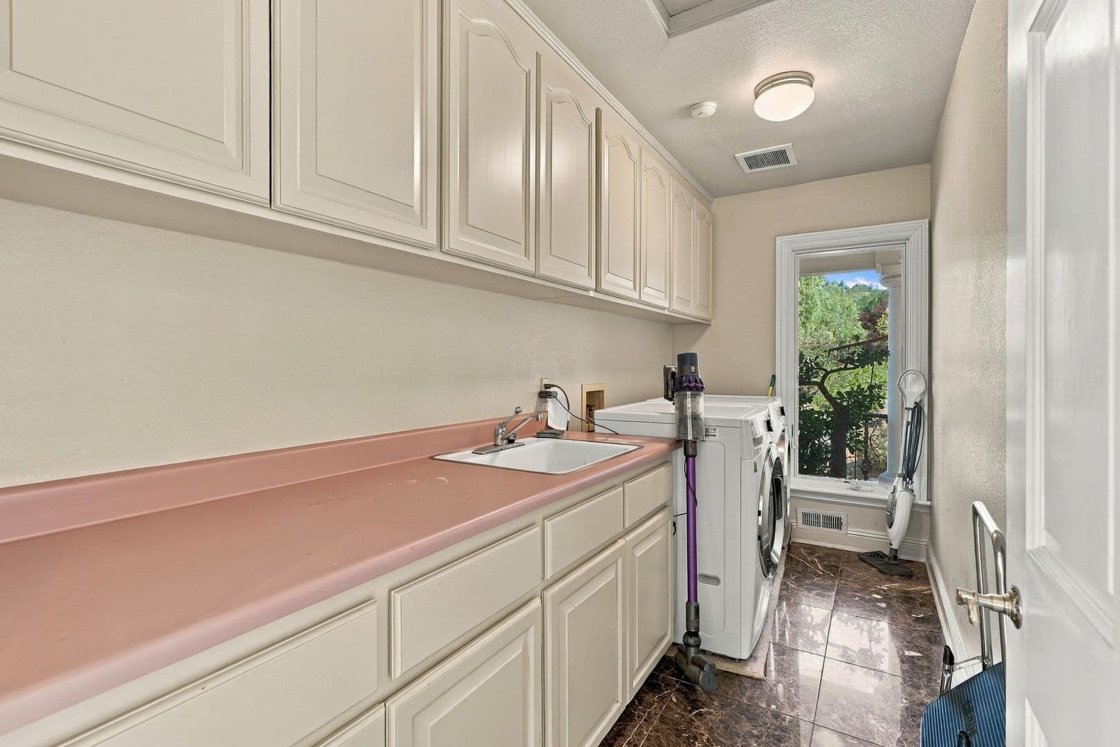 Los Altos Hills House: 14289 Saddle Mountain Dr