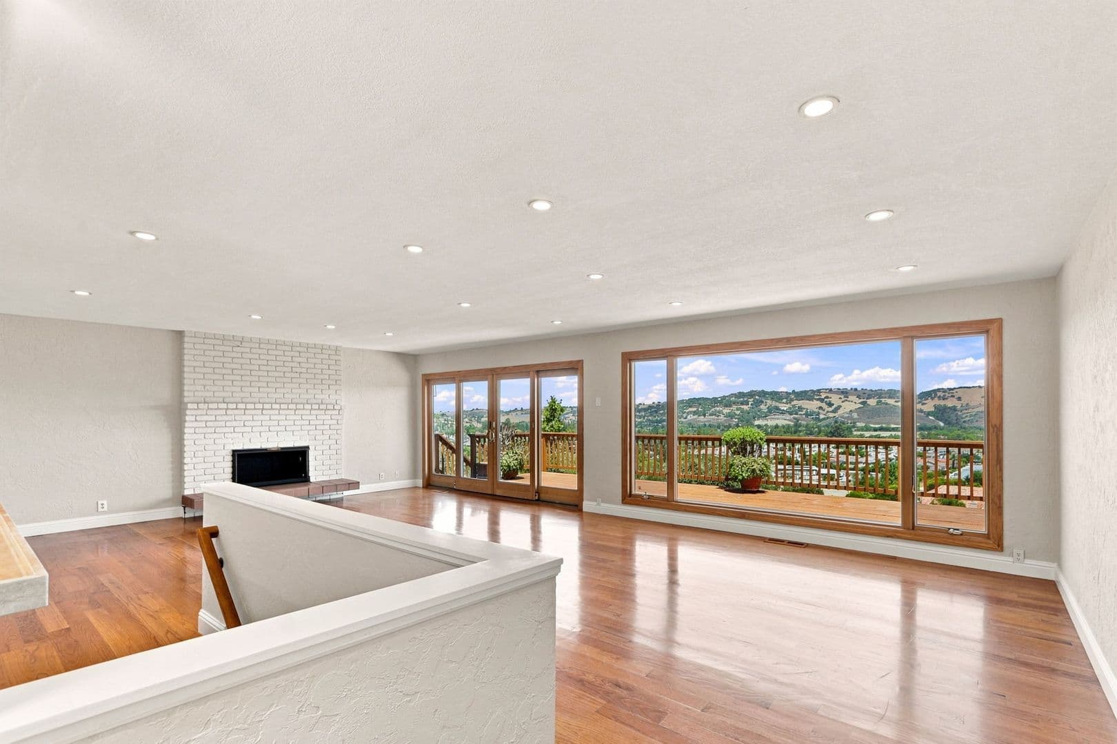 San Jose House: 19563 Almaden Rd