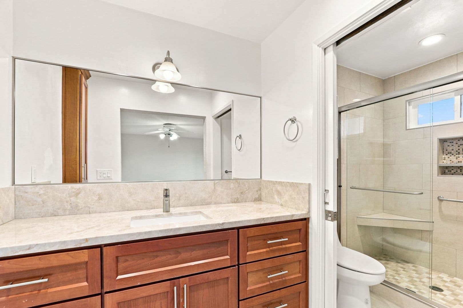 San Jose House: 19563 Almaden Rd