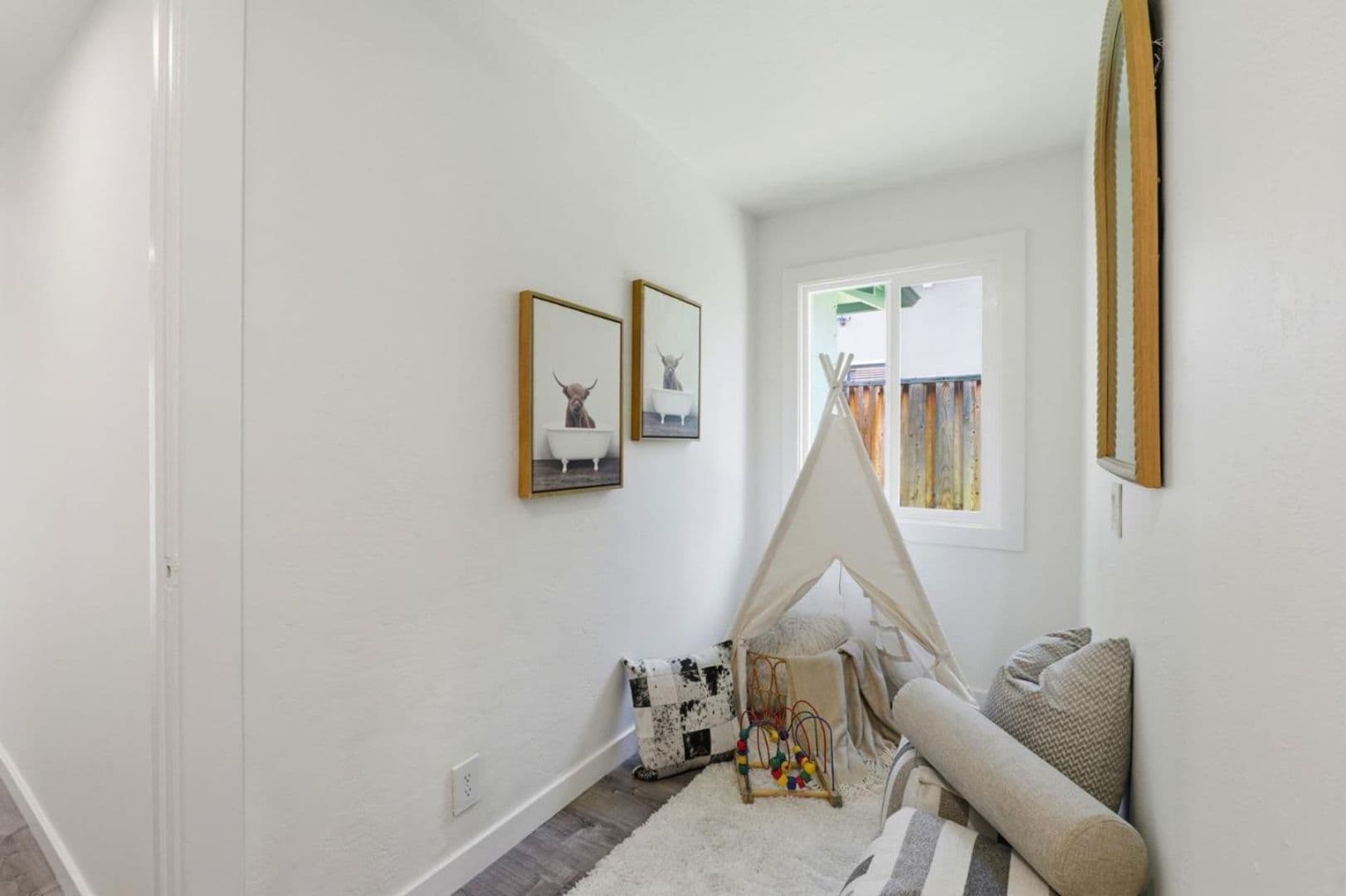 Palo Alto House: 150 Middlefield Rd.,