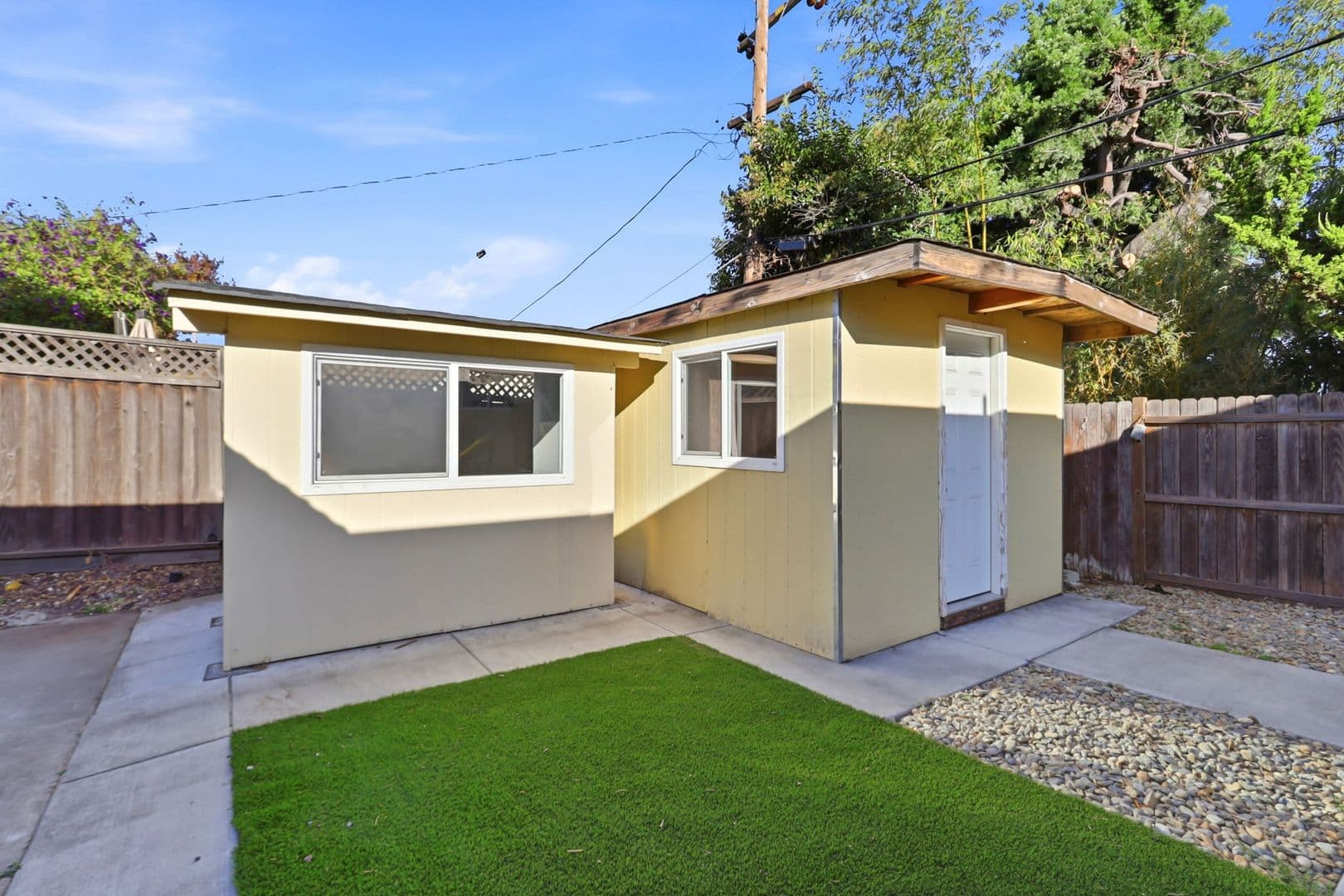 Sunnyvale House: 927 Iris Ave.
