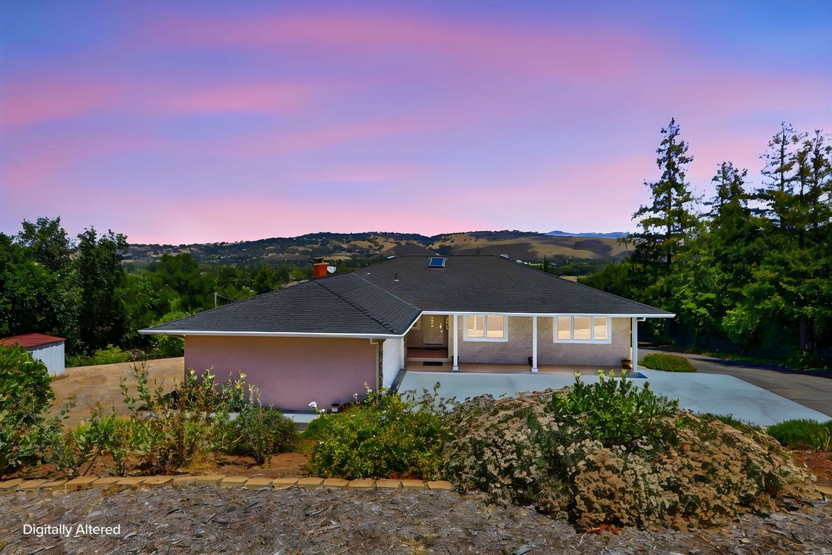 San Jose House: 19563 Almaden Rd