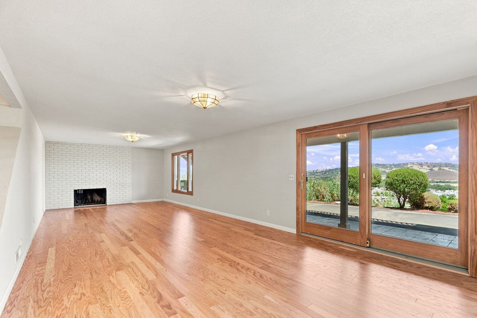 San Jose House: 19563 Almaden Rd