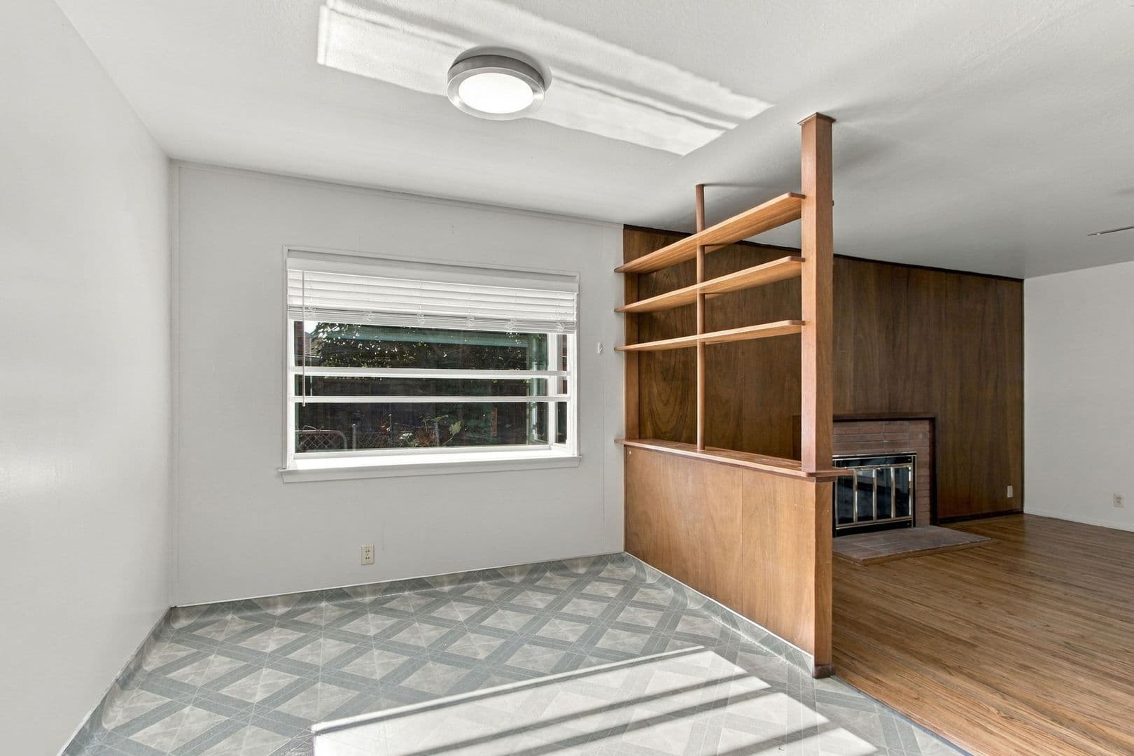 Santa Clara House: 160 Kit Carson Ct