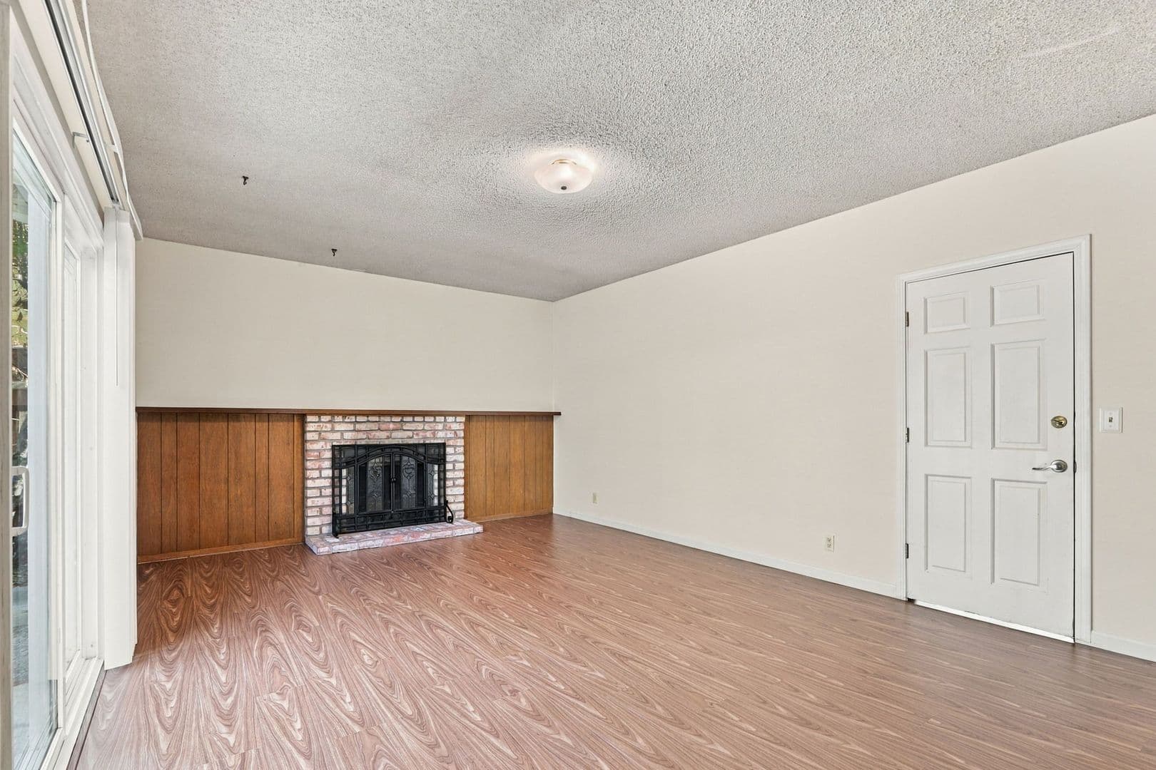 Sunnyvale House: 931 Larkspur Ave