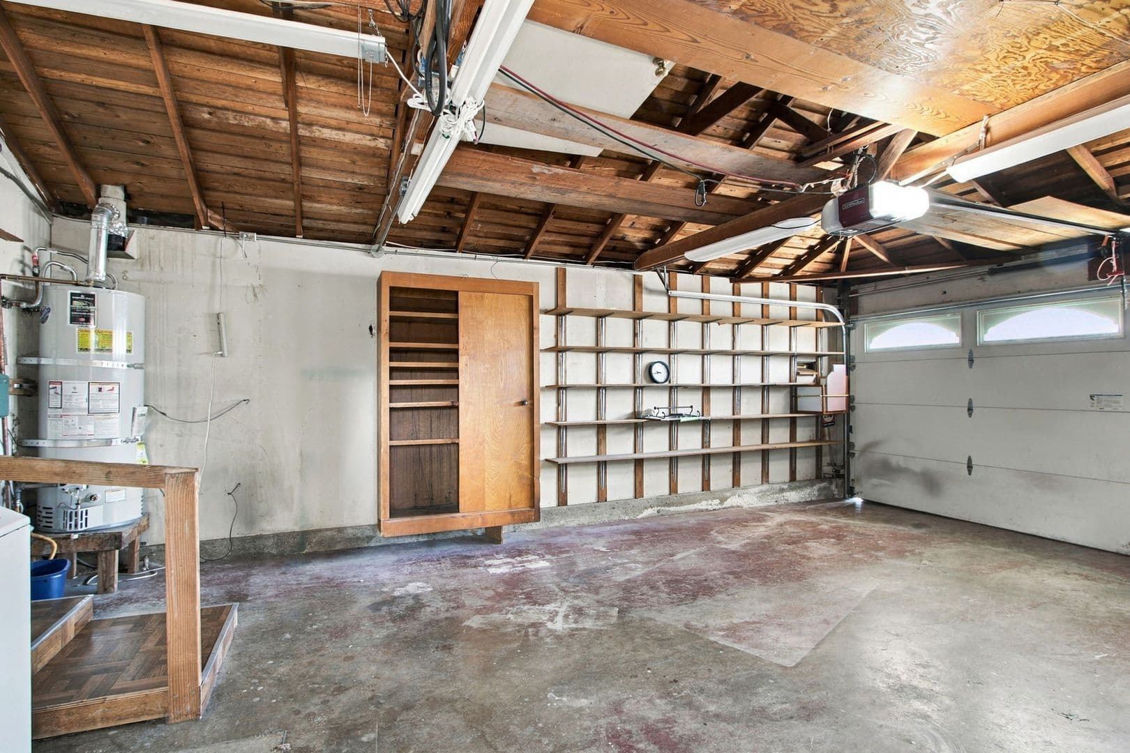 Santa Clara House: 160 Kit Carson Ct