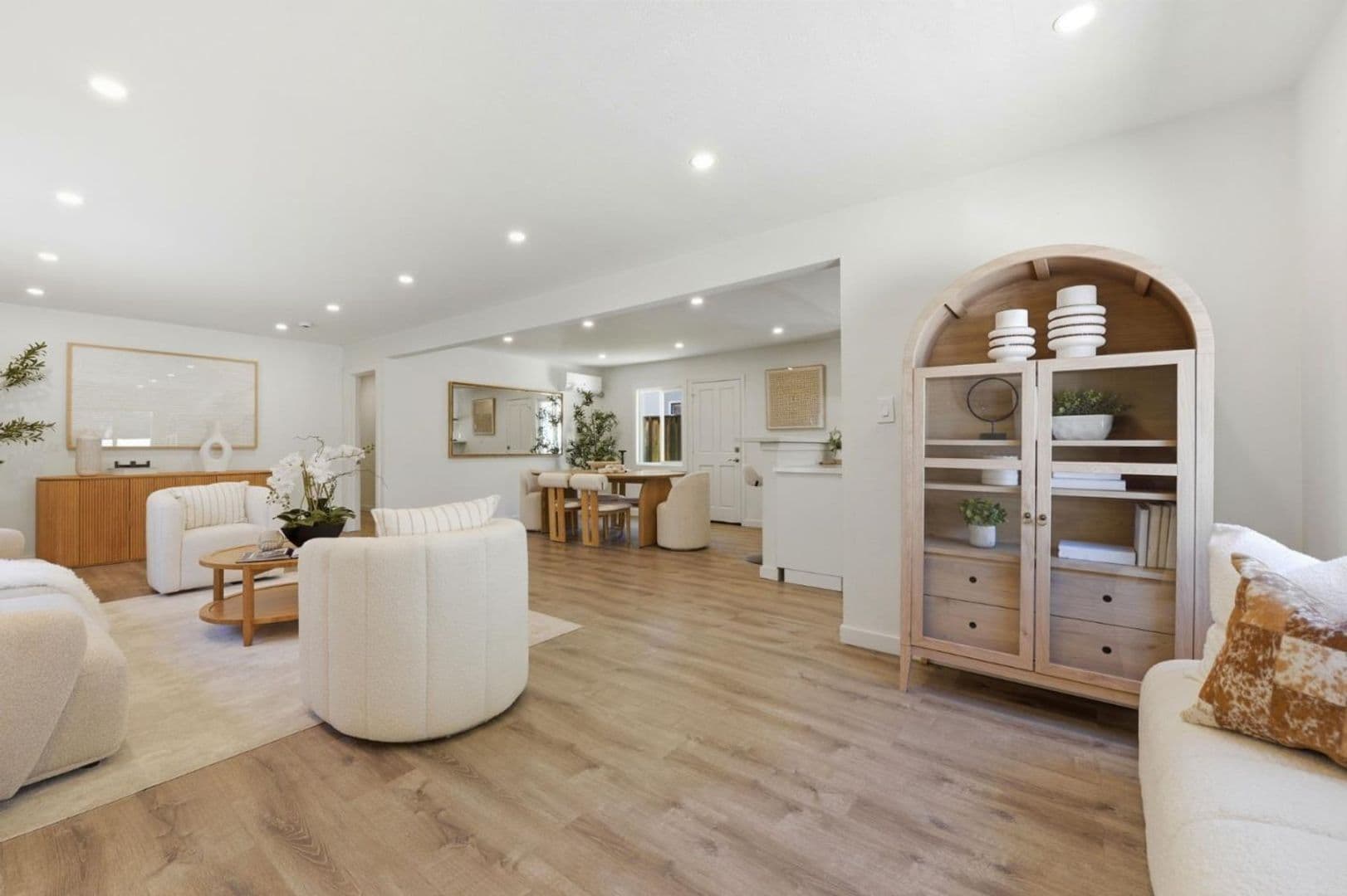 Palo Alto House: 150 Middlefield Rd.,