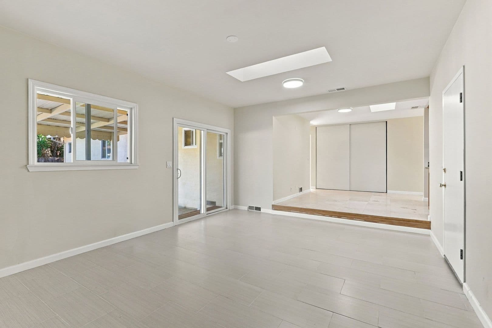 Sunnyvale House: 927 Iris Ave.
