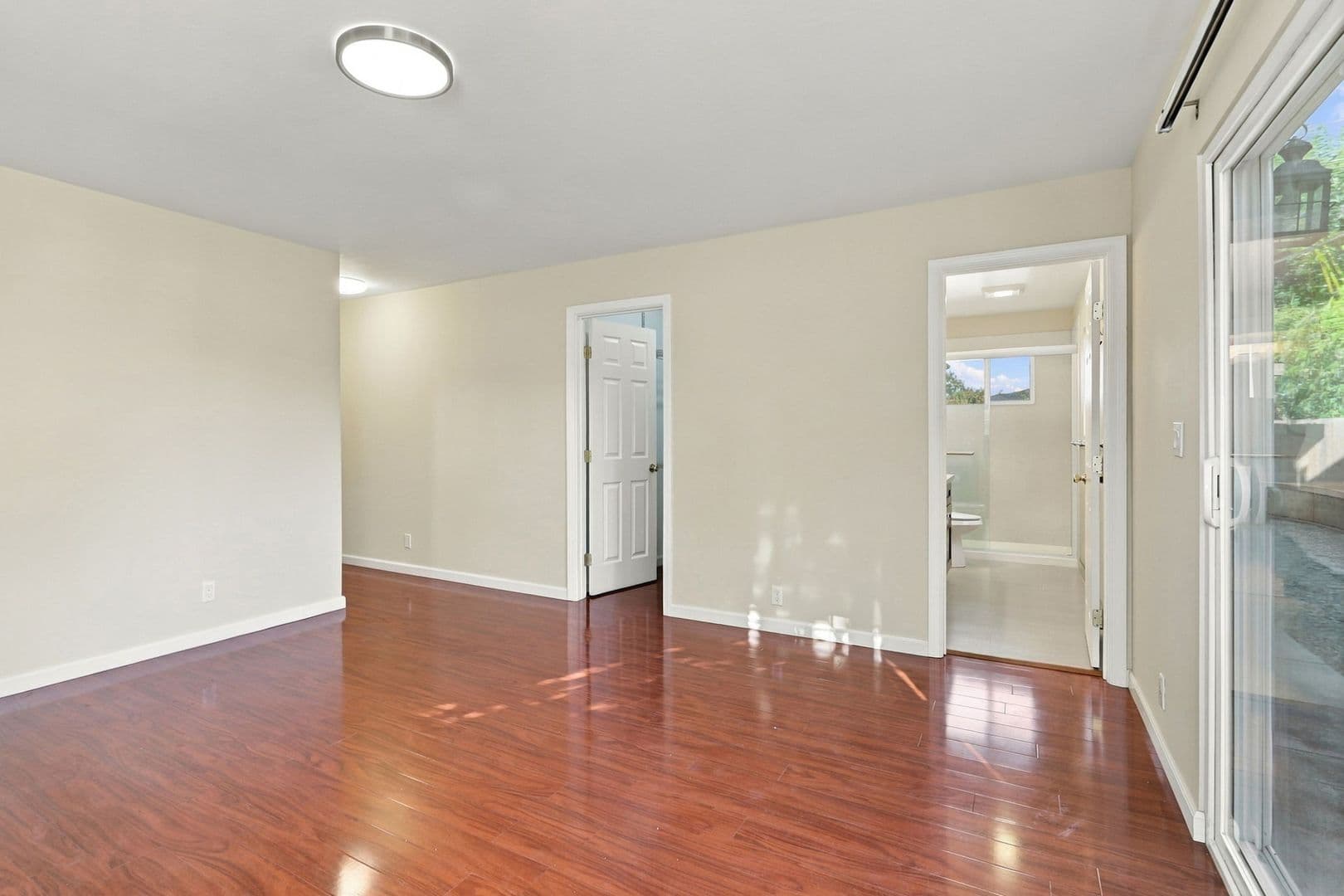Sunnyvale House: 927 Iris Ave.