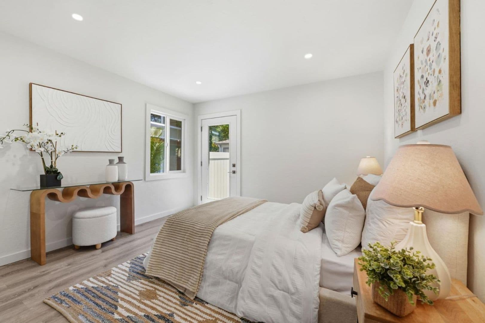 Palo Alto House: 150 Middlefield Rd.,