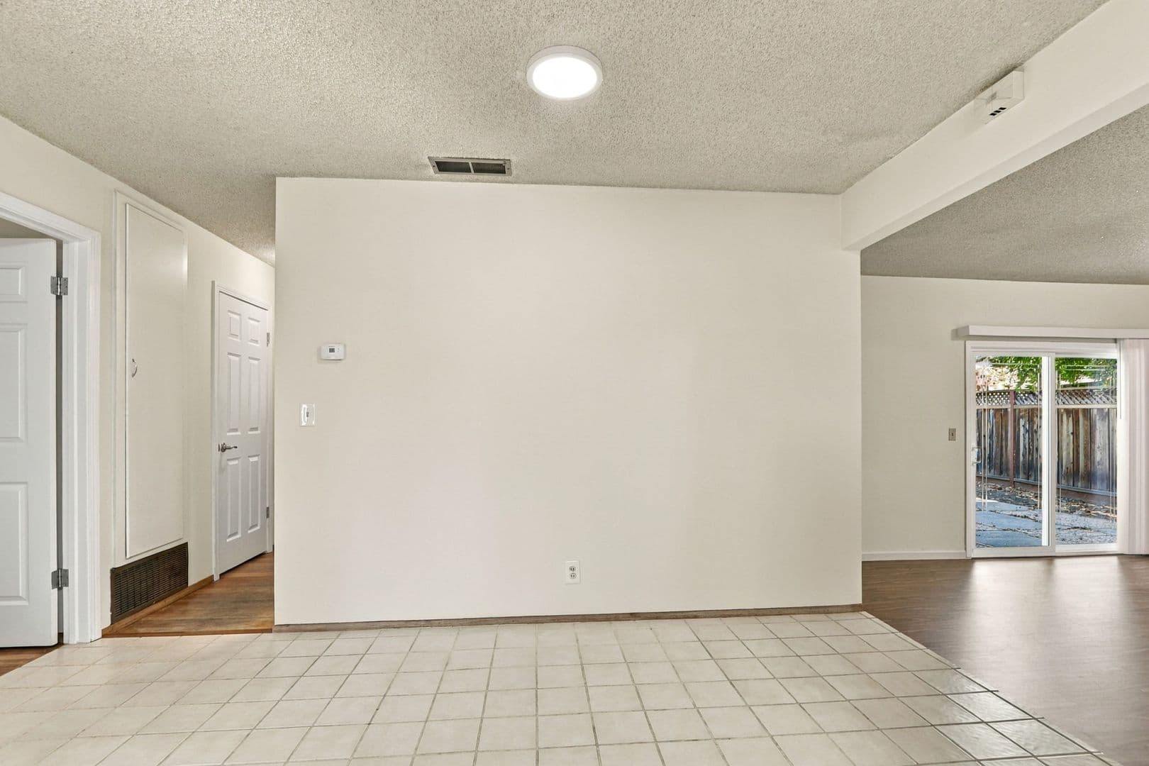 Sunnyvale House: 931 Larkspur Ave