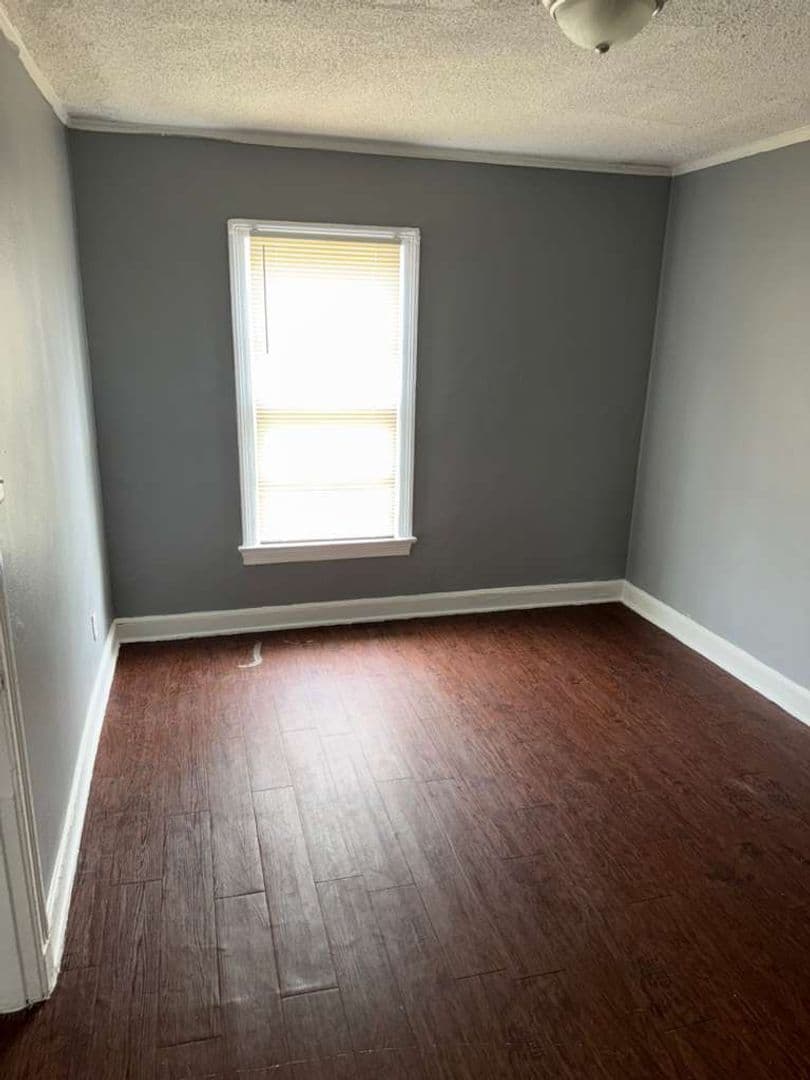 Memphis House: 2283 Poe Avenue