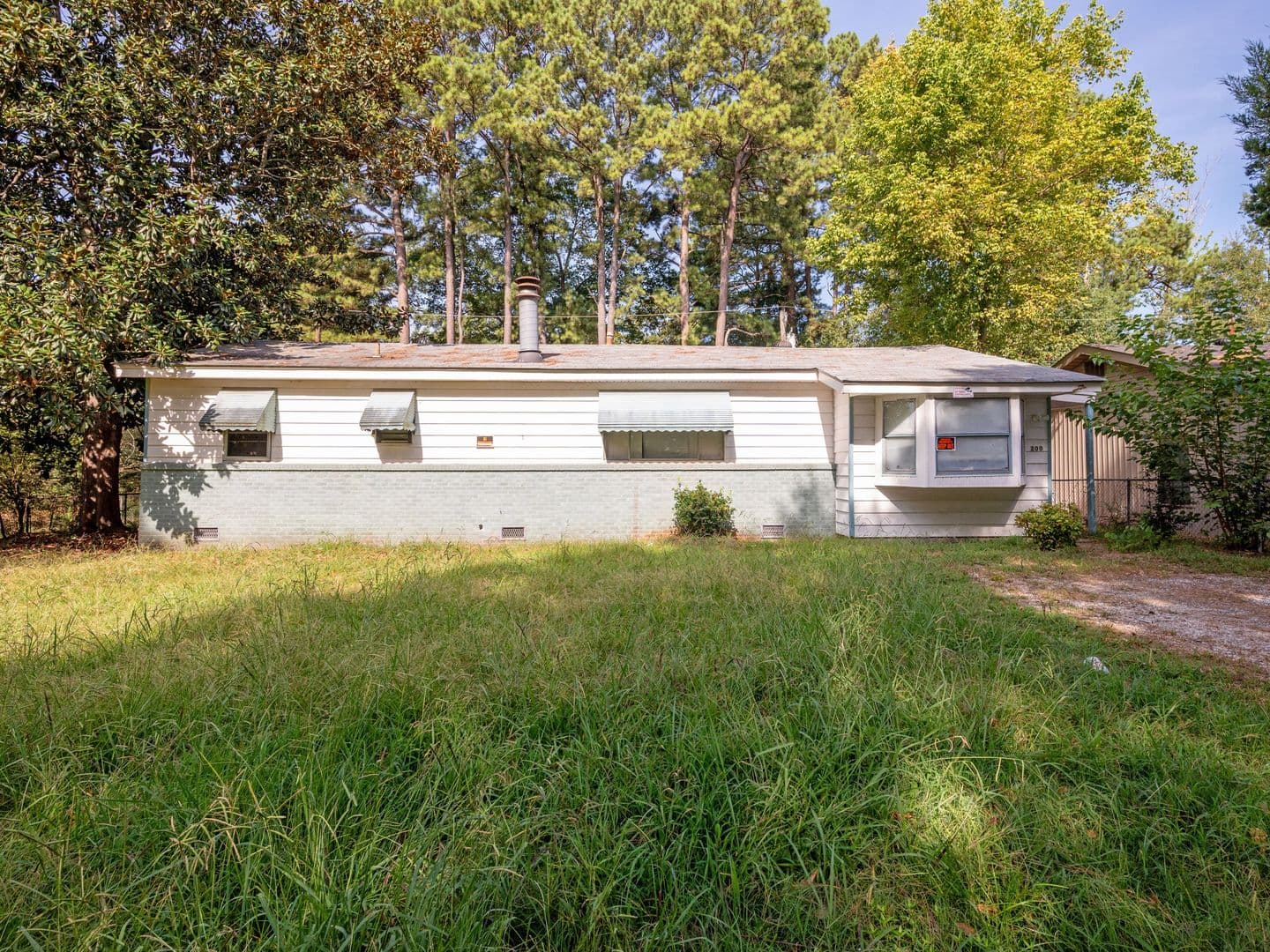 Jacksonville House: 200 Laurel Street