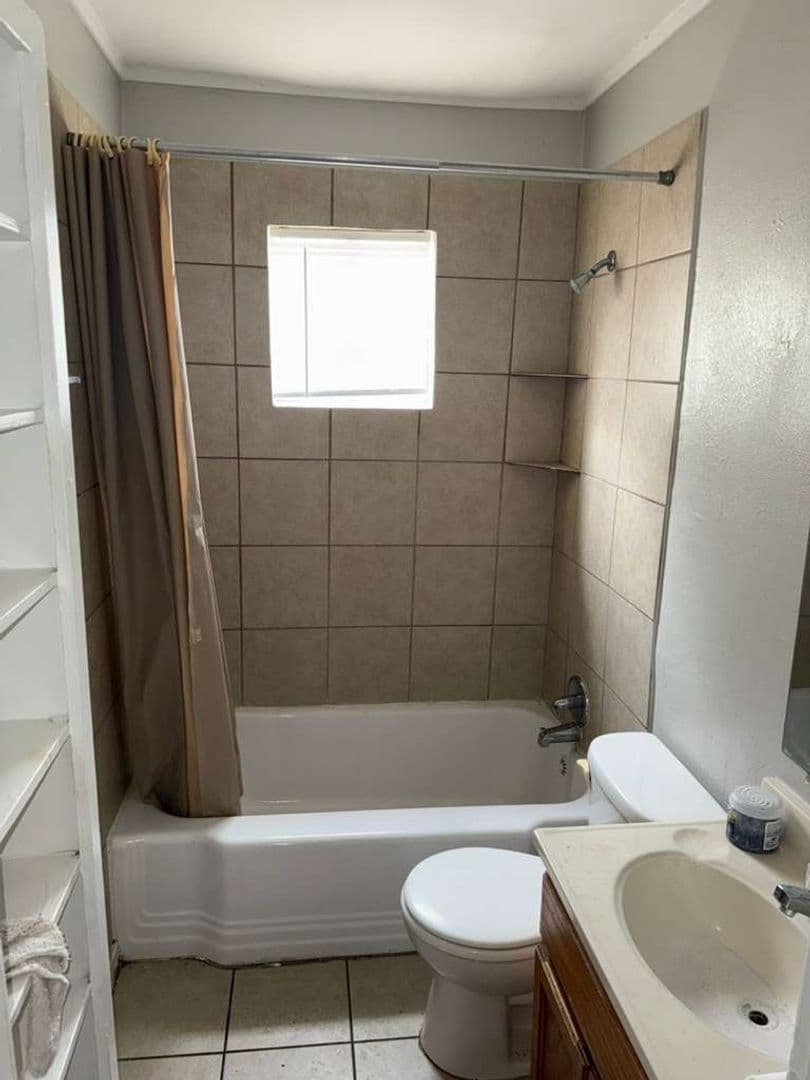 Memphis House: 2283 Poe Avenue