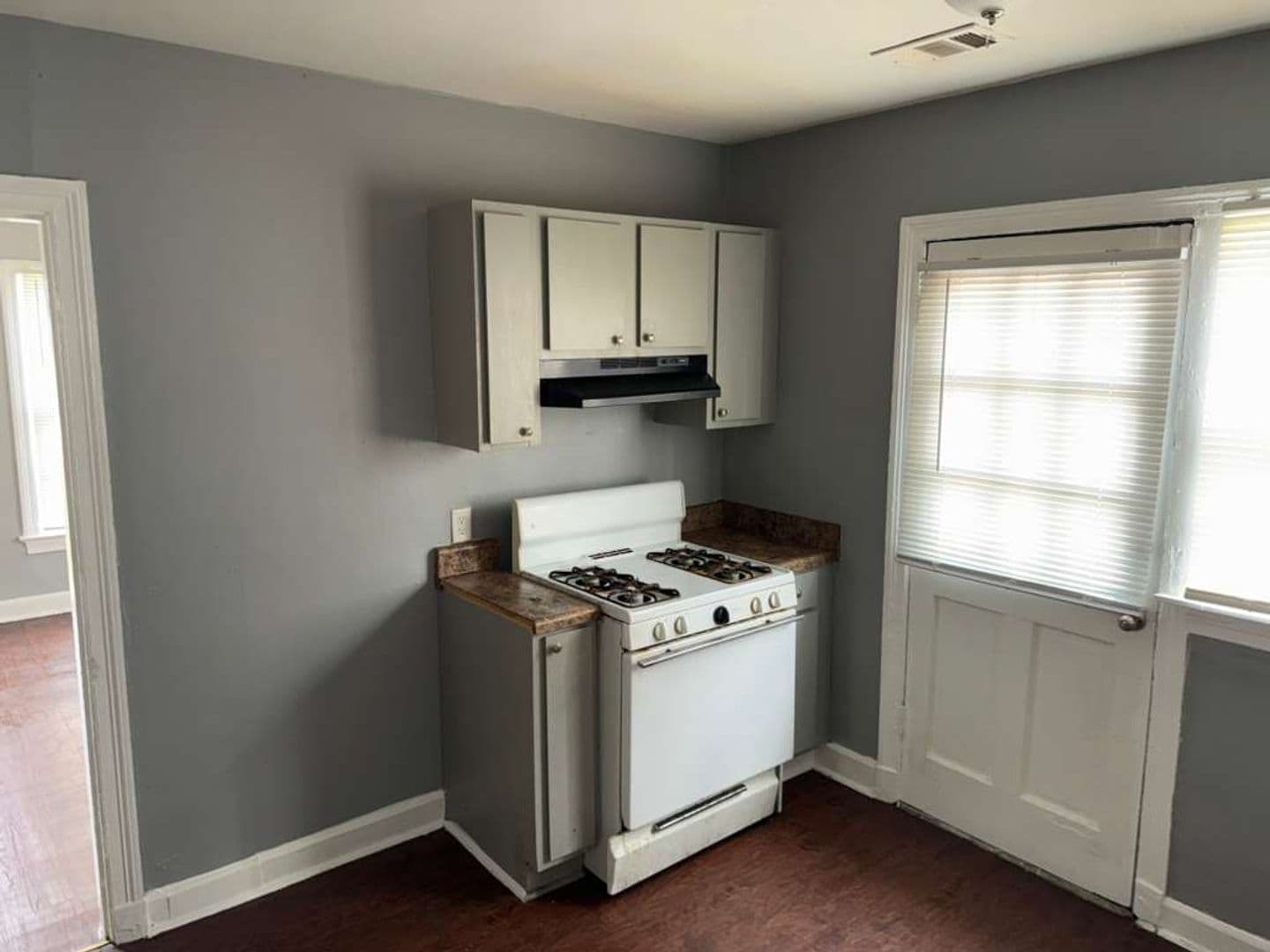Memphis House: 2283 Poe Avenue