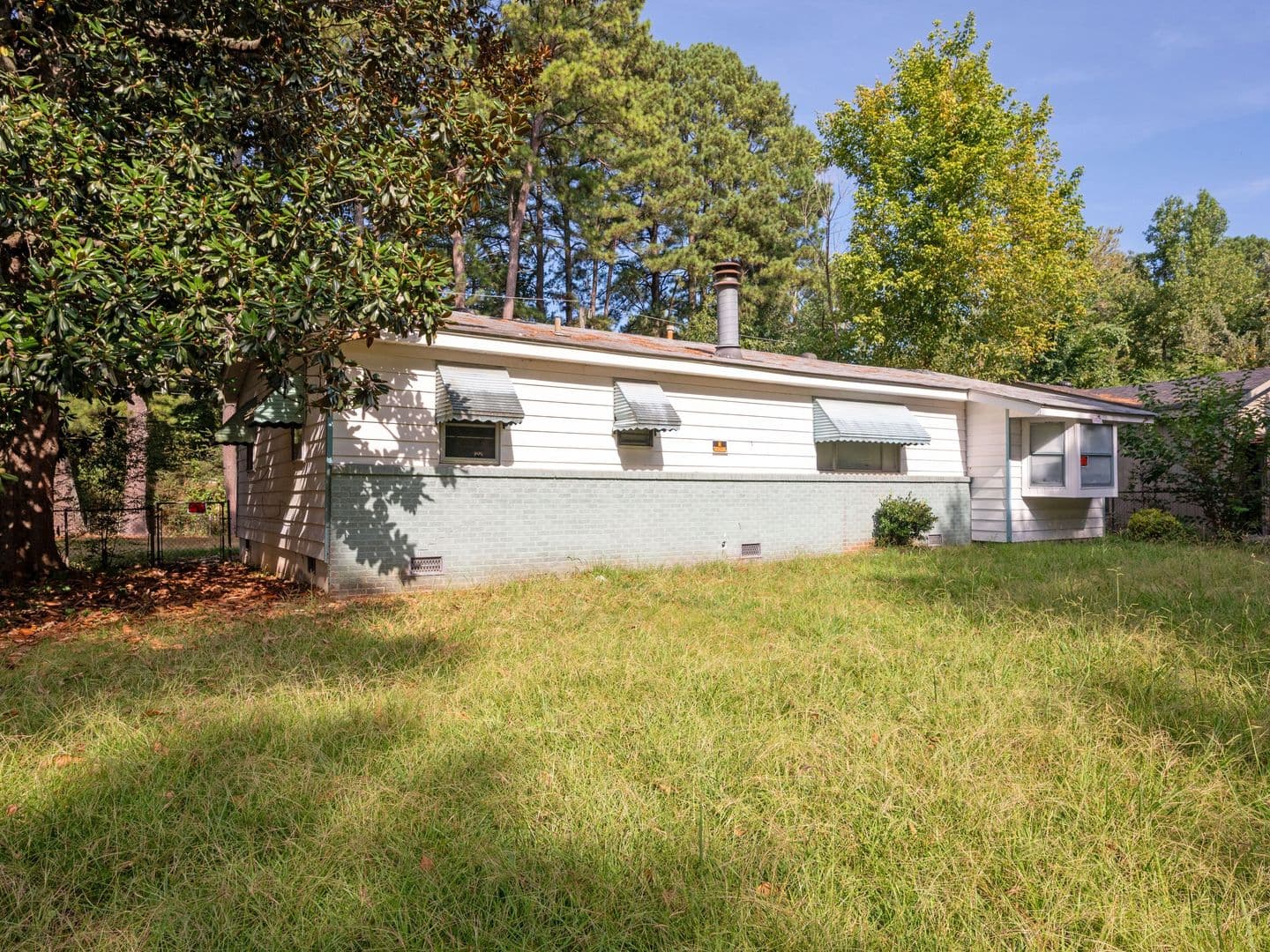 Jacksonville House: 200 Laurel Street