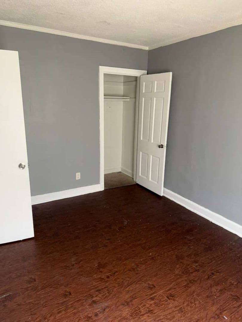 Memphis House: 2283 Poe Avenue