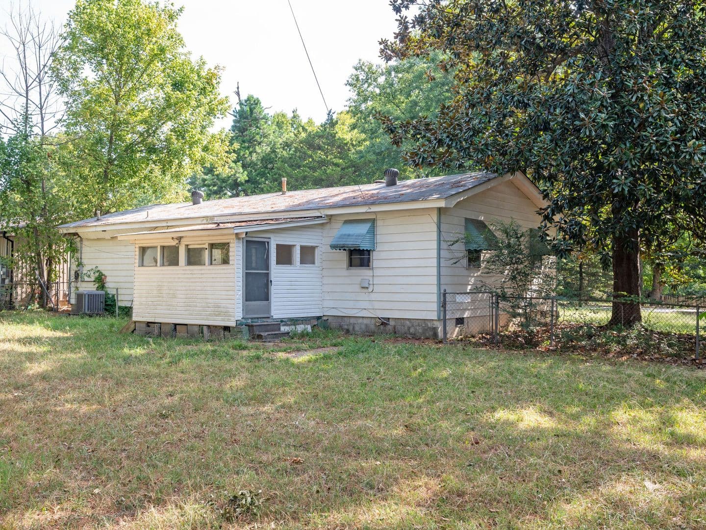 Jacksonville House: 200 Laurel Street