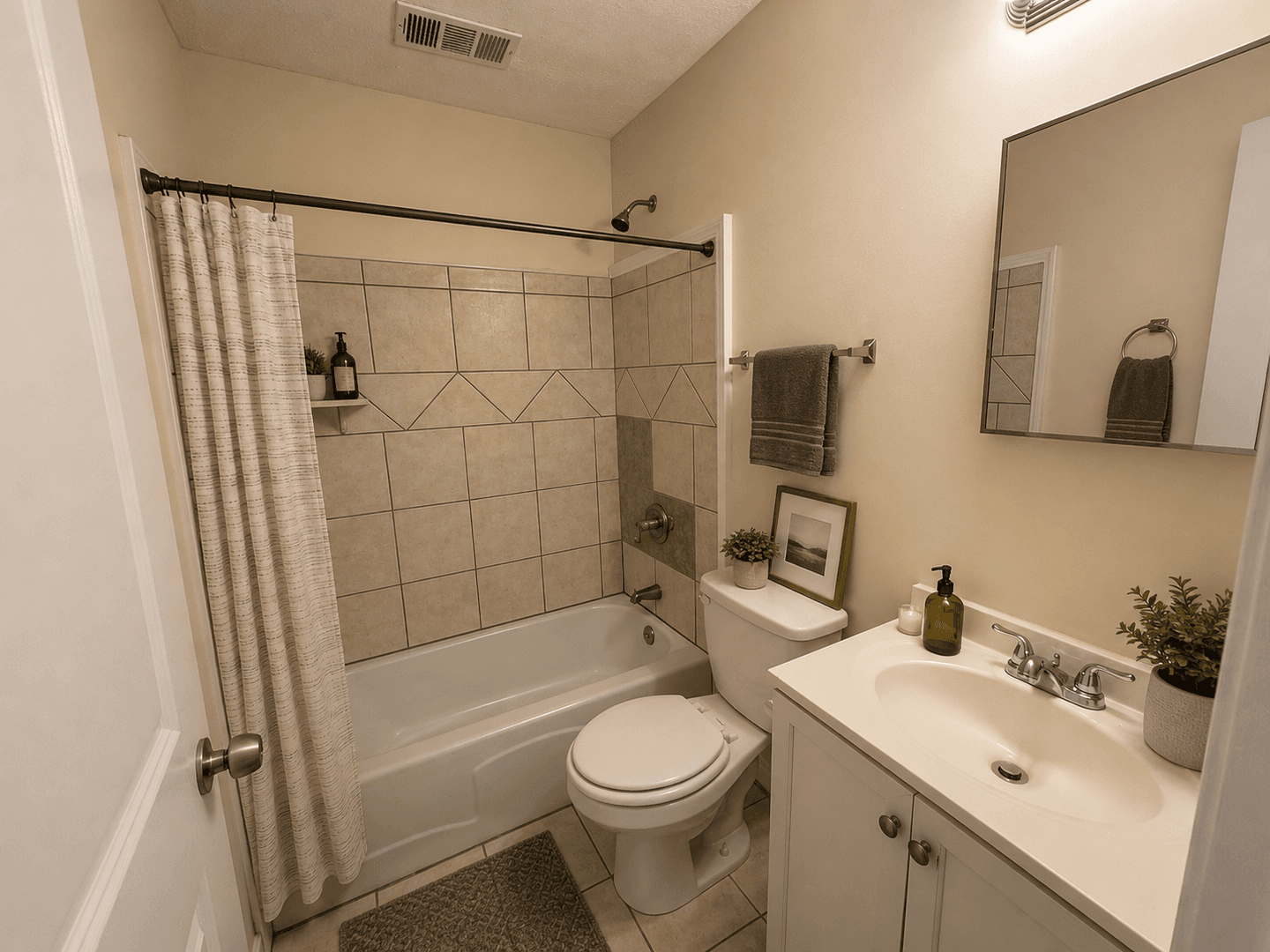 Austell Apartment: 5971 5973 Peco Lane