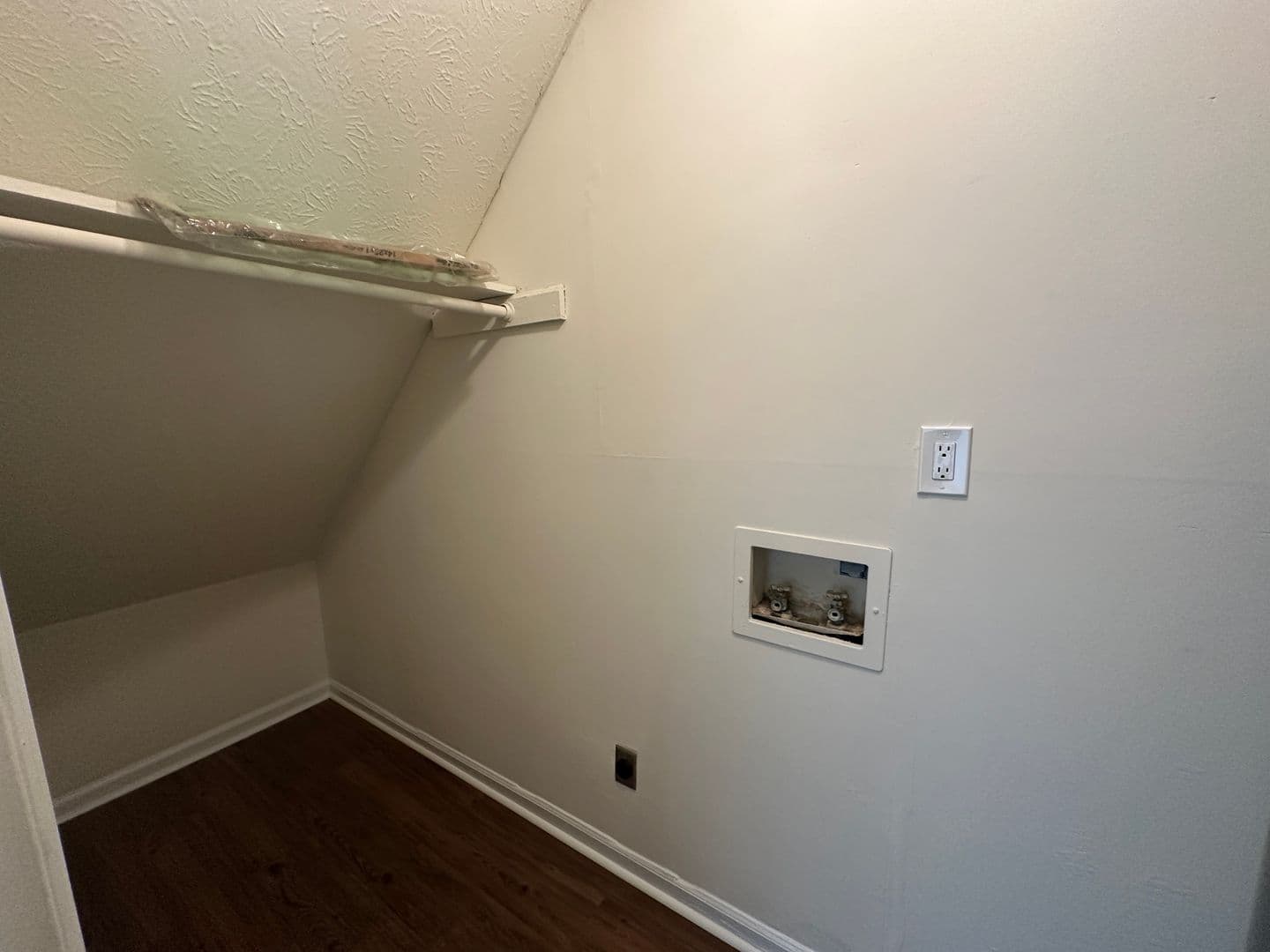 Austell Apartment: 2064 Lenoa Lane