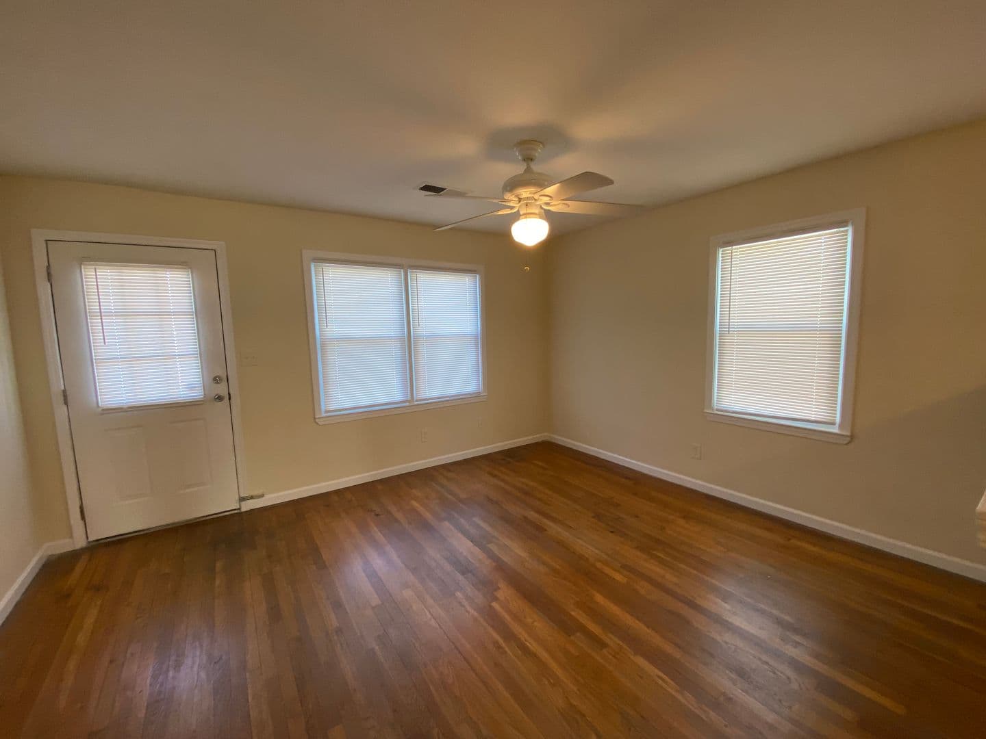 Austell Apartment: 5961 Peco Lane