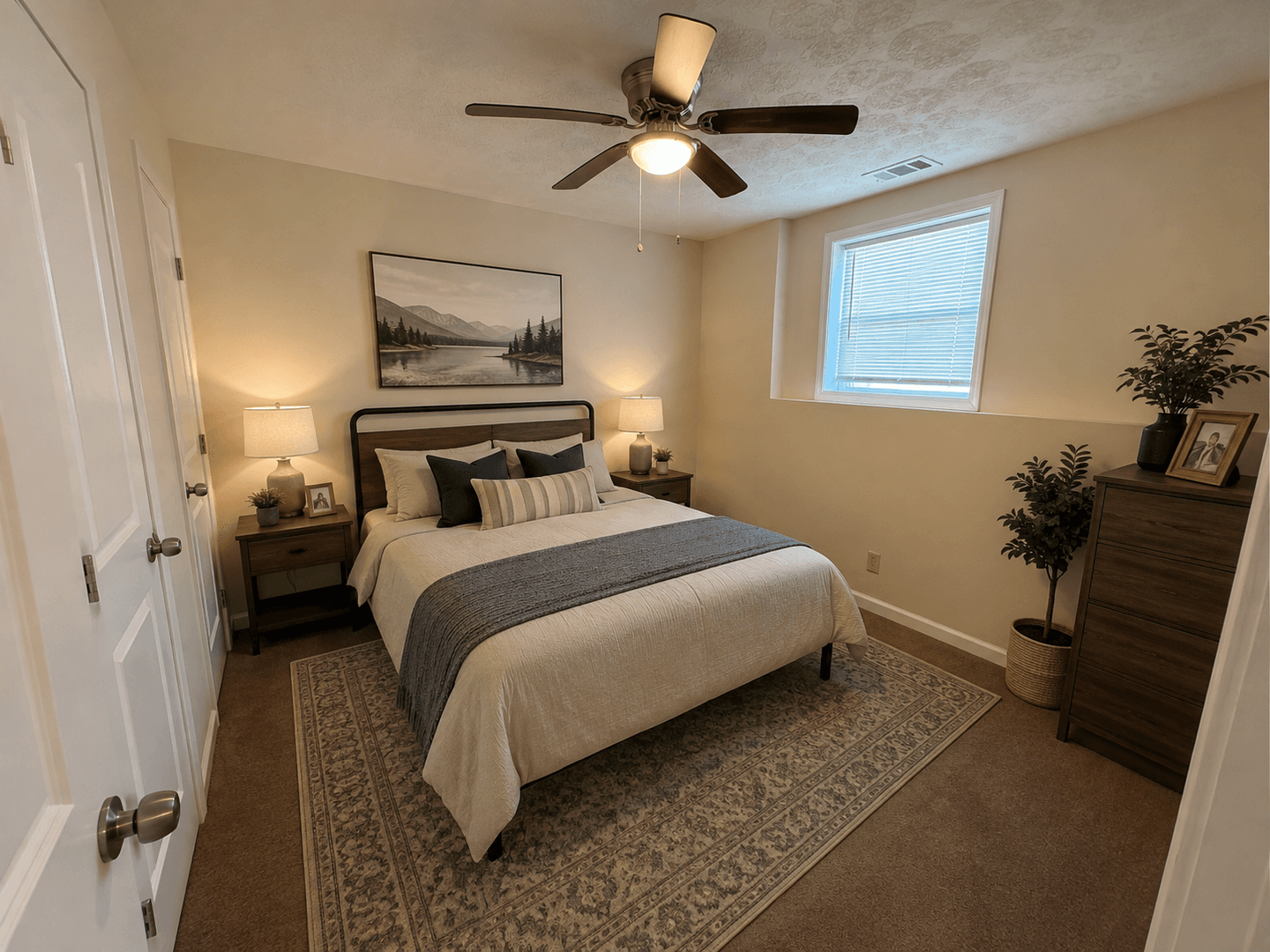 Austell Apartment: 5971 5973 Peco Lane