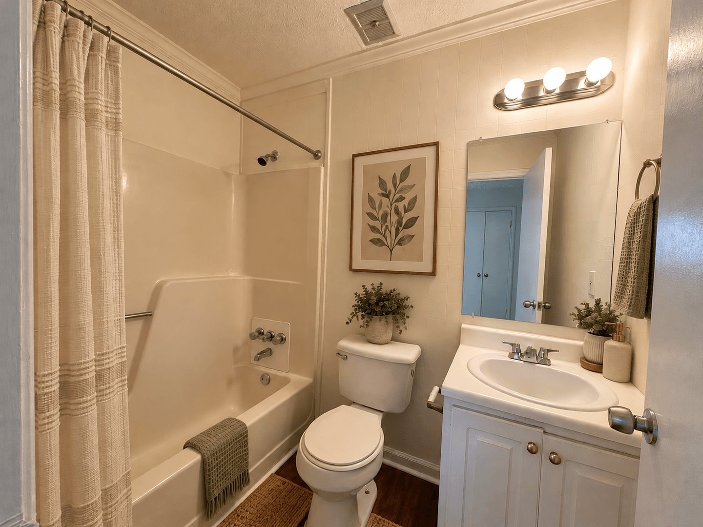 Austell Apartment: 2064 Lenoa Lane
